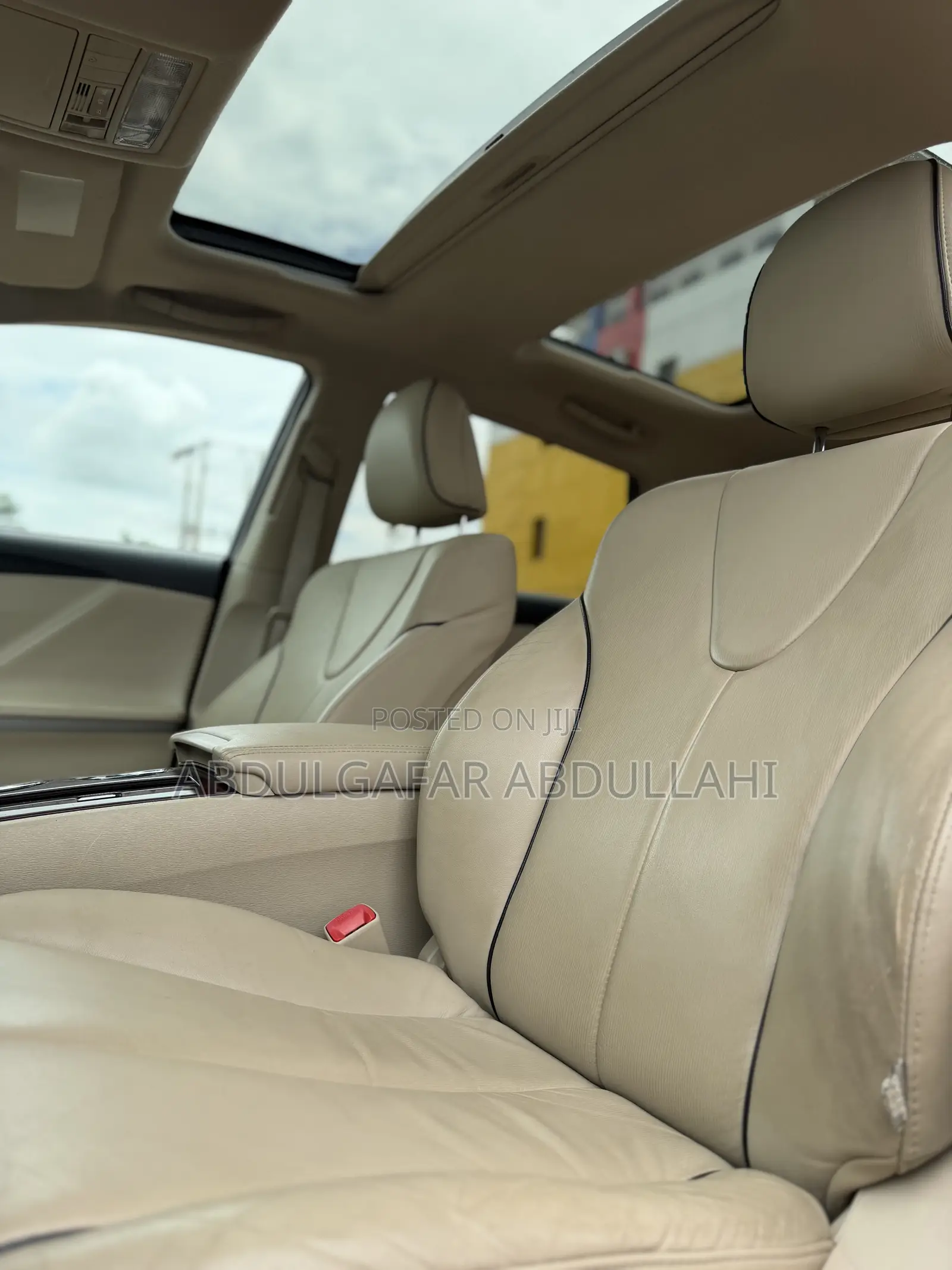 Toyota Venza V6 AWD 2010 Gold