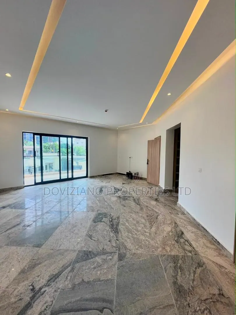 5bdrm Duplex in Old Ikoyi for sale