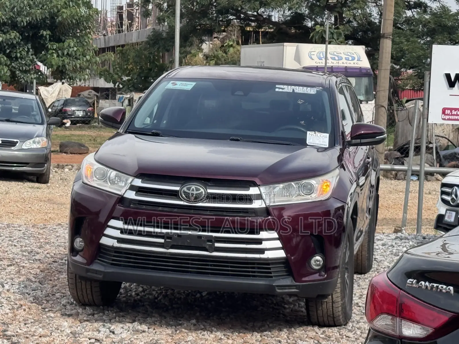 Toyota Highlander LE Plus 4x4 V6 (3.5L 6cyl 8A) 2018 Burgundy