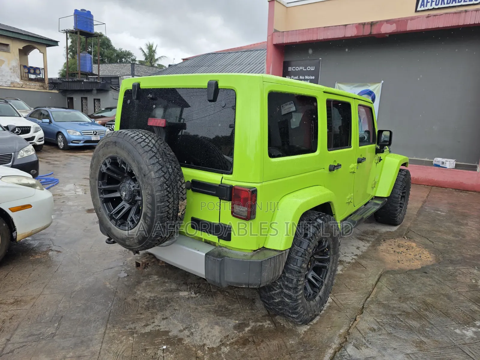 Jeep Wrangler Unlimited Sahara 4dr SUV 4WD (3.6L 6cyl 6M) 2014 Green