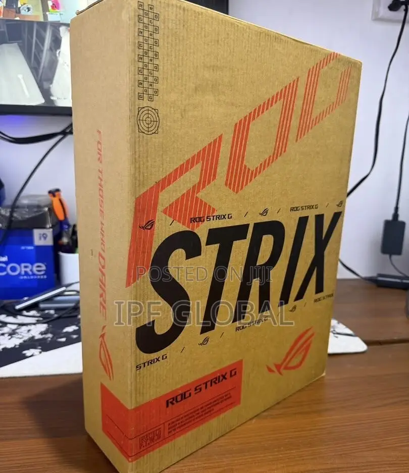 New Laptop Asus ROG Strix G18 16GB AMD Ryzen 9 SSD 2T
