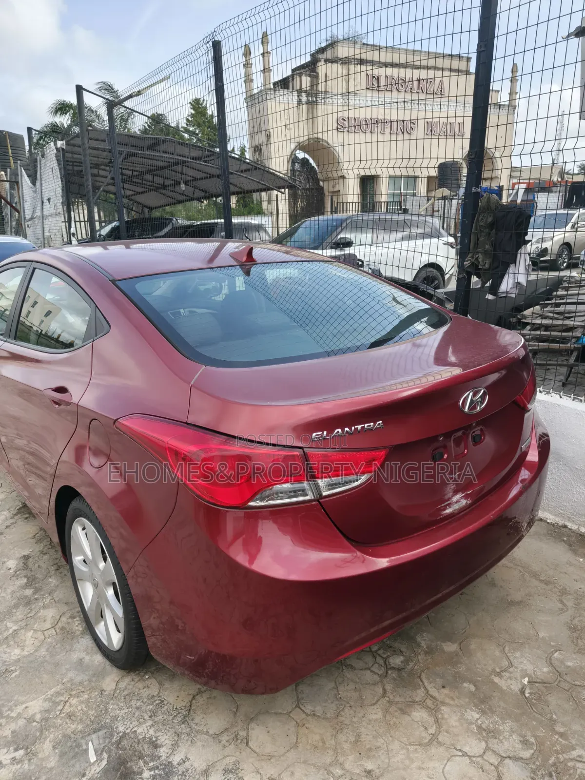 Hyundai Elantra 2013 Red