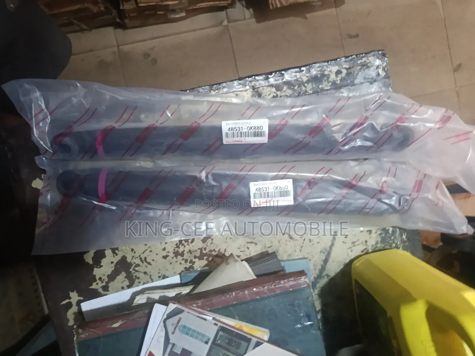 Back Shock Absorber Toyota Hilux