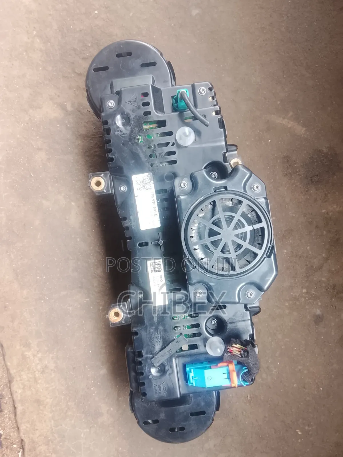 Speed Clock Porsche Cayenne 2013