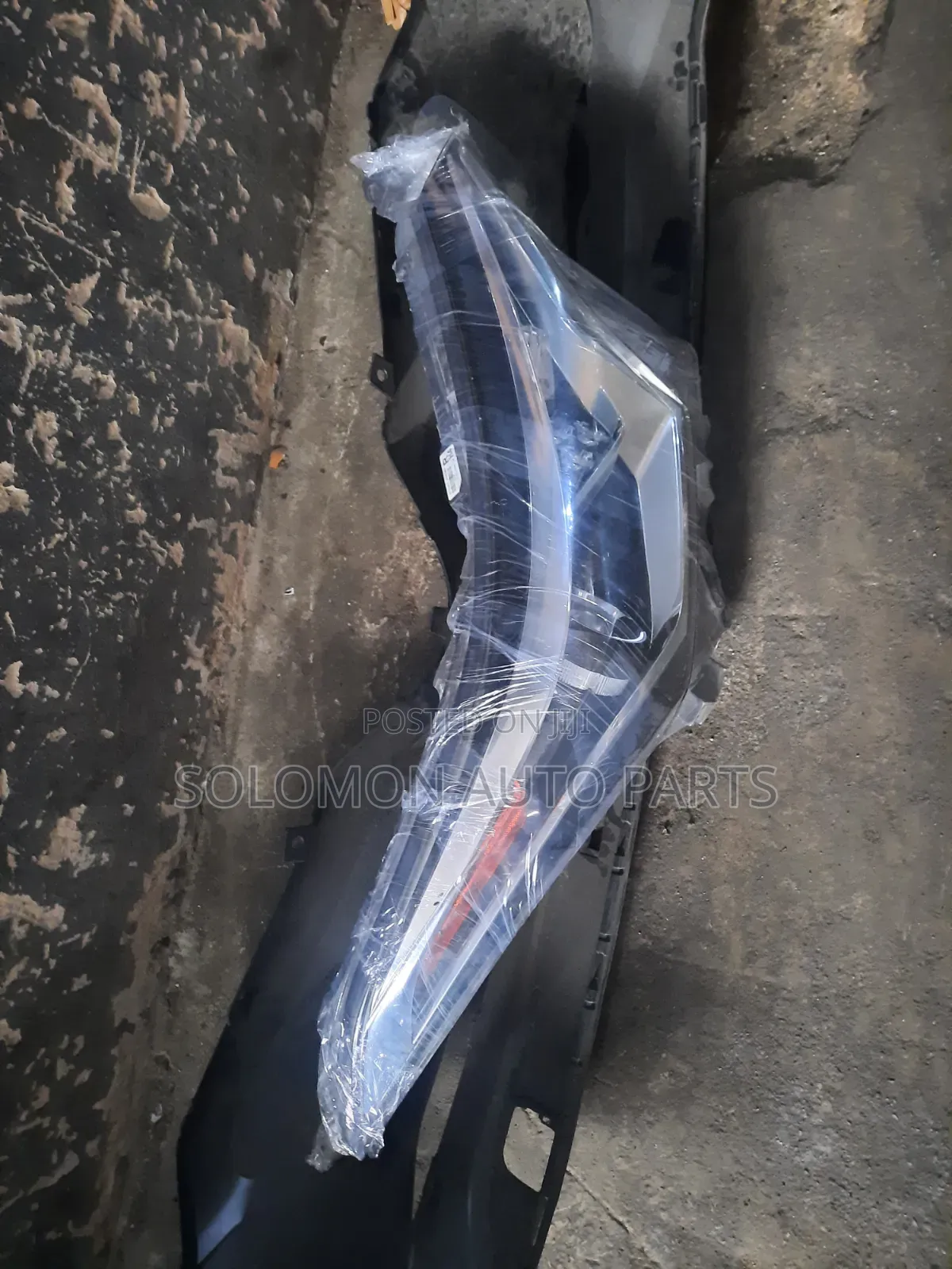 Toyota CHR 2017 2018 2019 Headlight Passenger Side