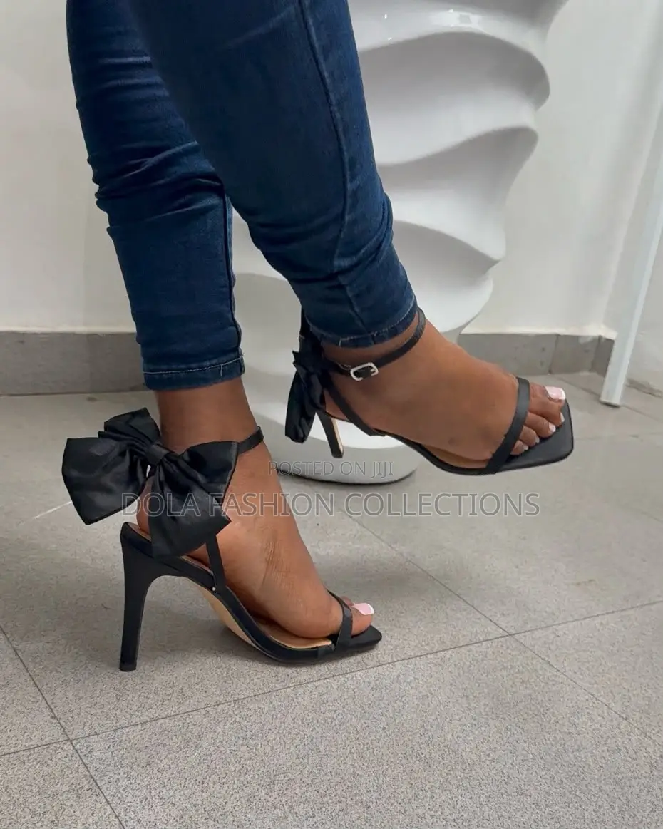 Elegant Ankle-Strap Mid-Heel Pumps for Women