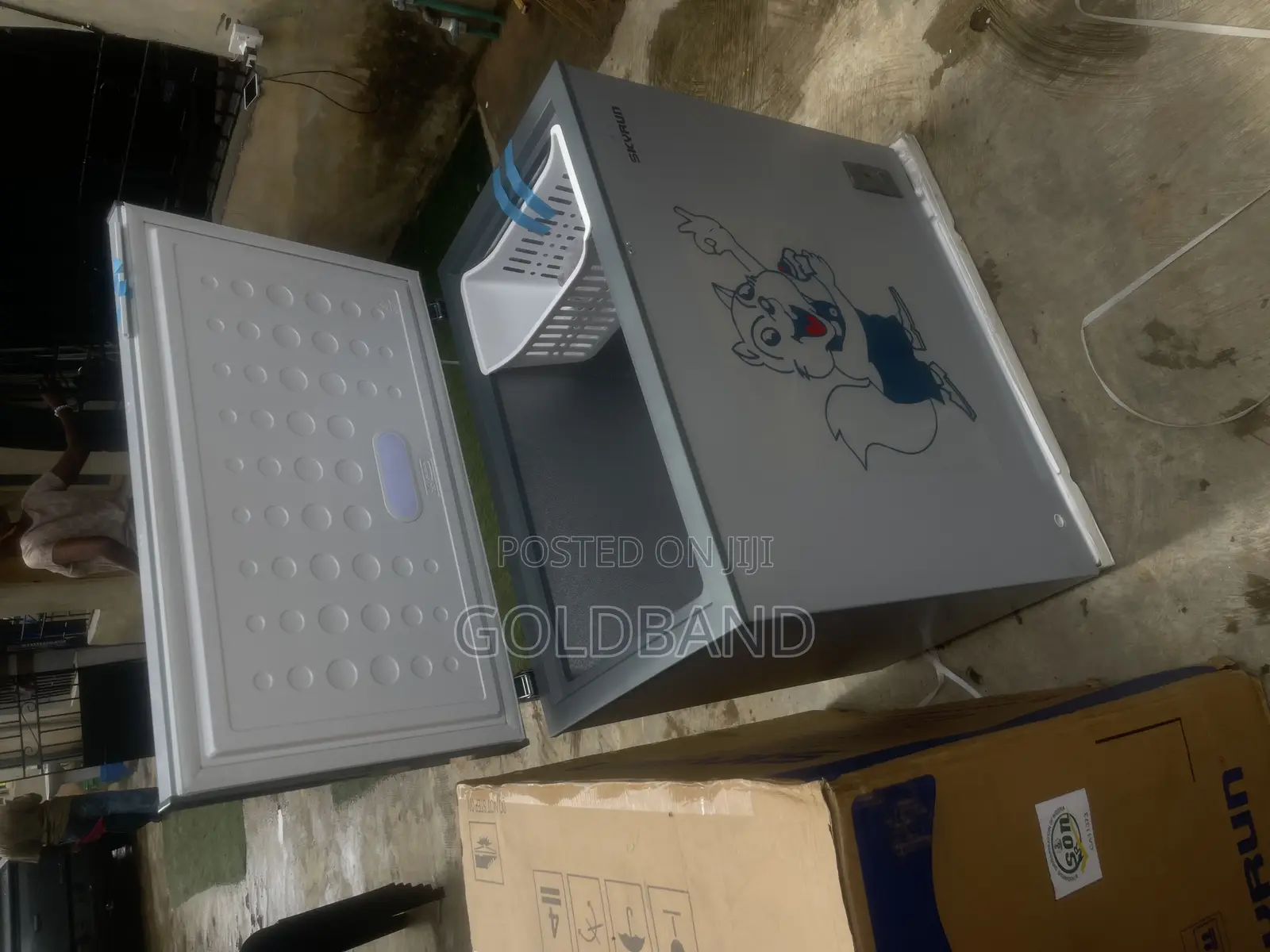 Skyrun 200L Inverter Freezer – Spacious Storage for Day Living