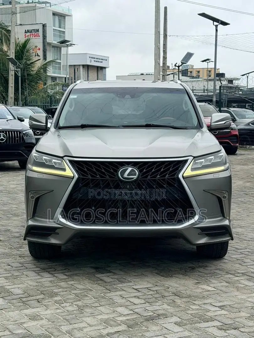 Lexus LX 570 (5 seats) AWD 2017 Silver