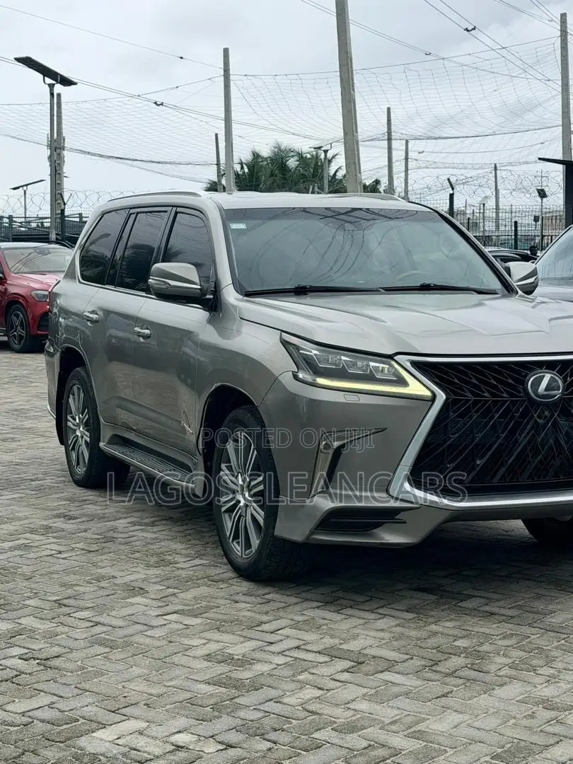 Lexus LX 570 (5 seats) AWD 2017 Silver