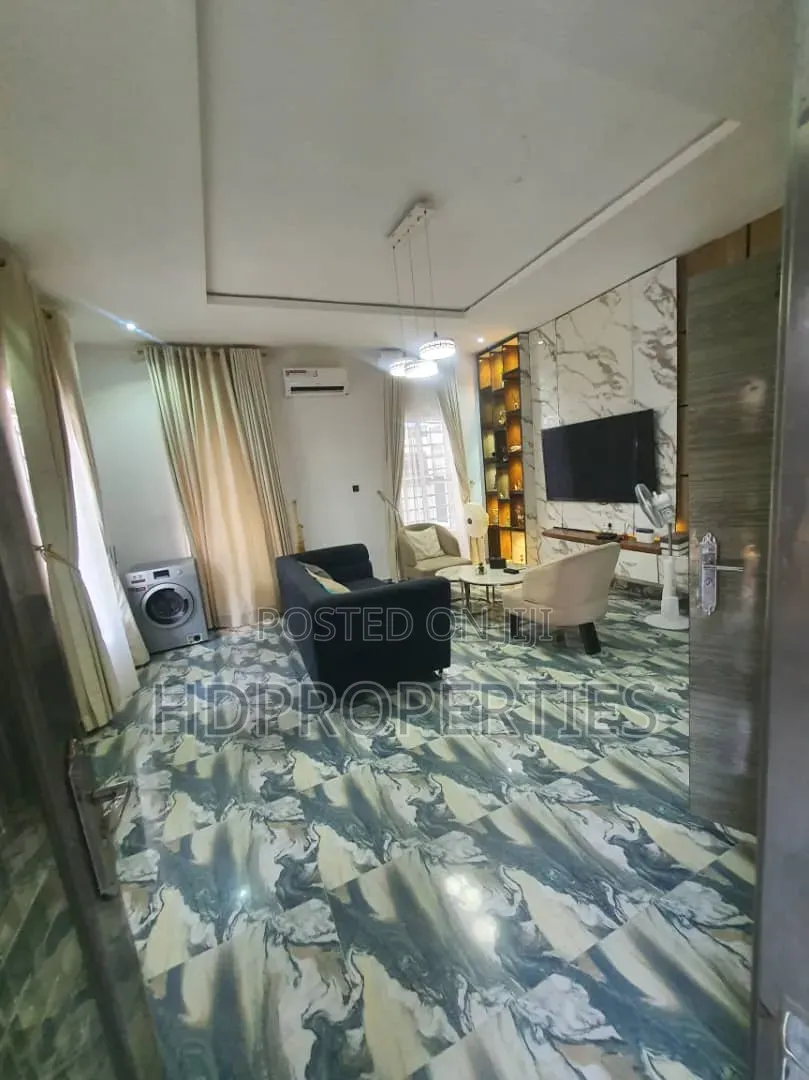 Furnished Mini Flat in Osapa London, Lagos Island / Lagos Island