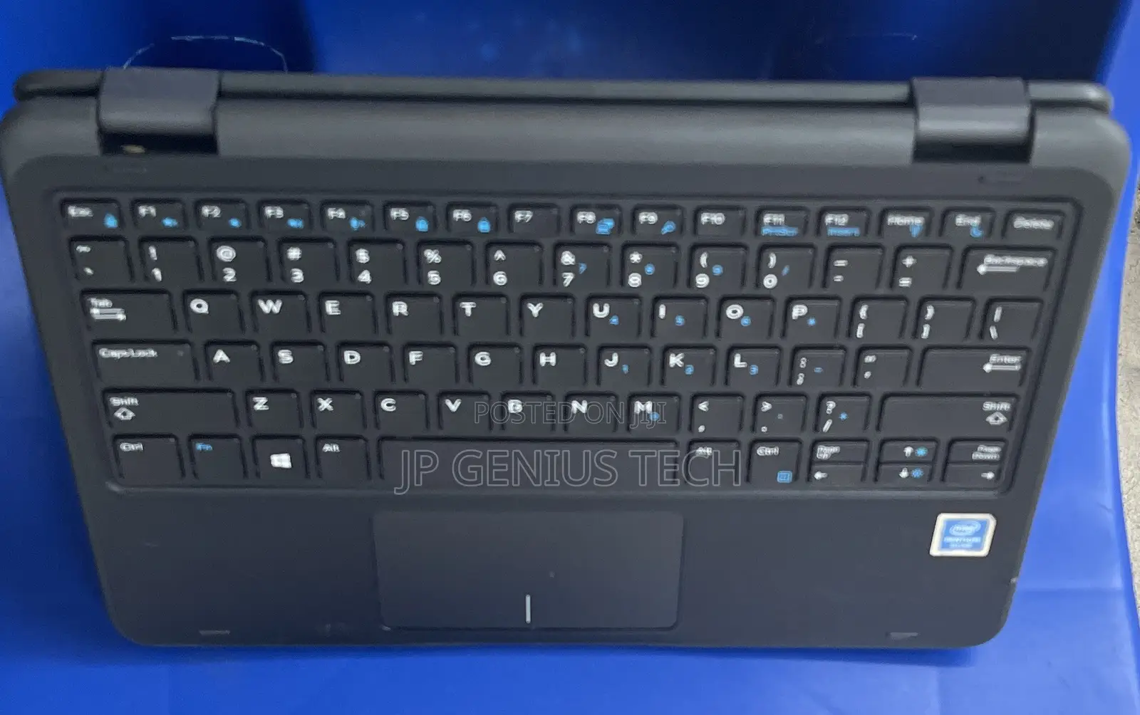 Laptop Dell Latitude 3190 2-in-1 8GB Intel Pentium SSD 128GB