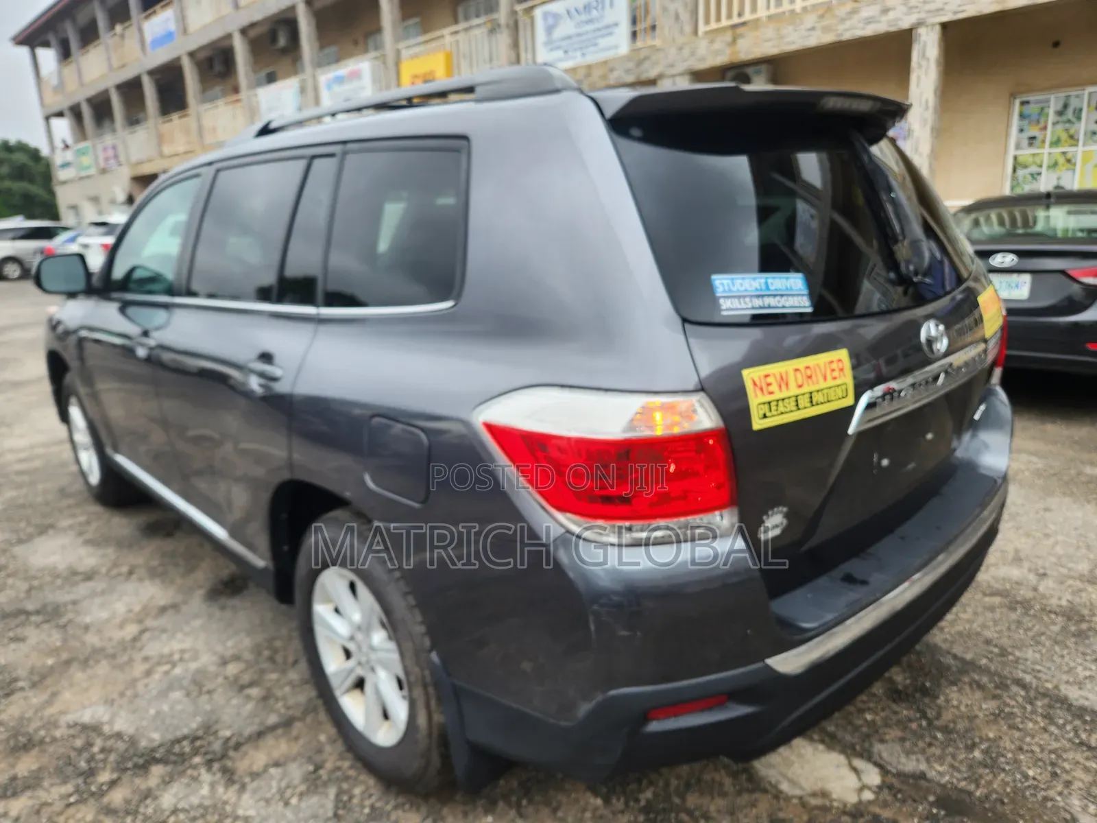 Toyota Highlander Plus 3.5L 4WD 2013 Gray