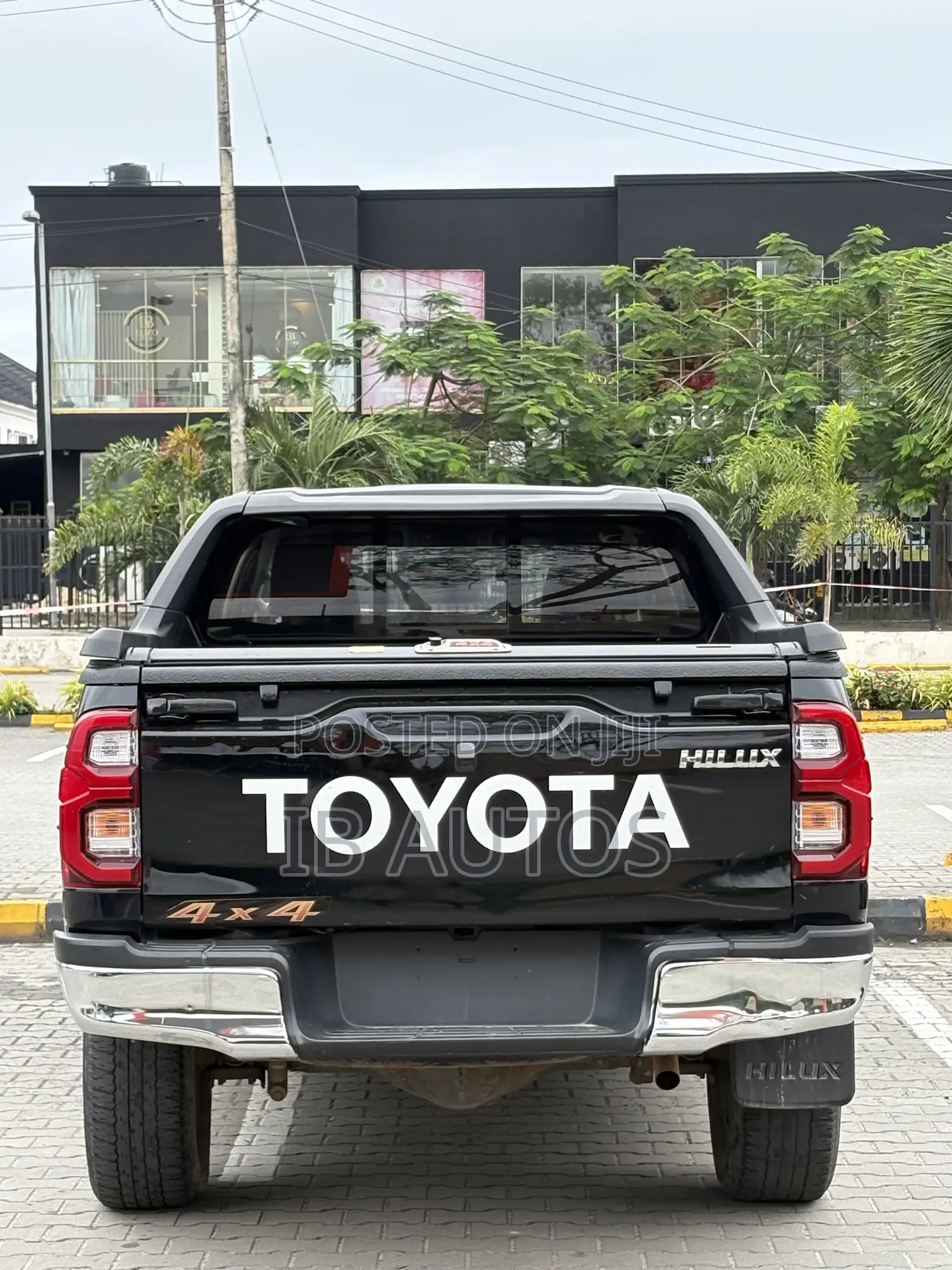 Toyota Hilux 2023 Black