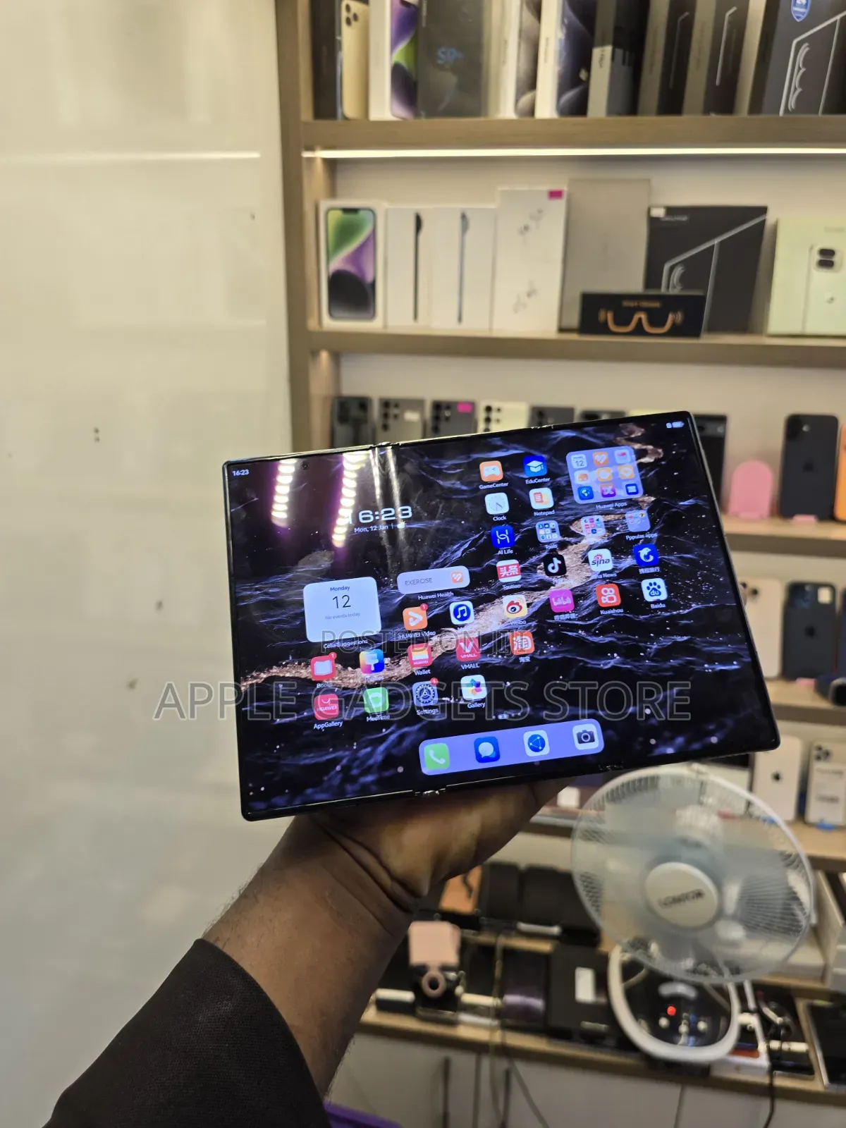 Huawei Mate XT Ultimate Design 1 TB Black