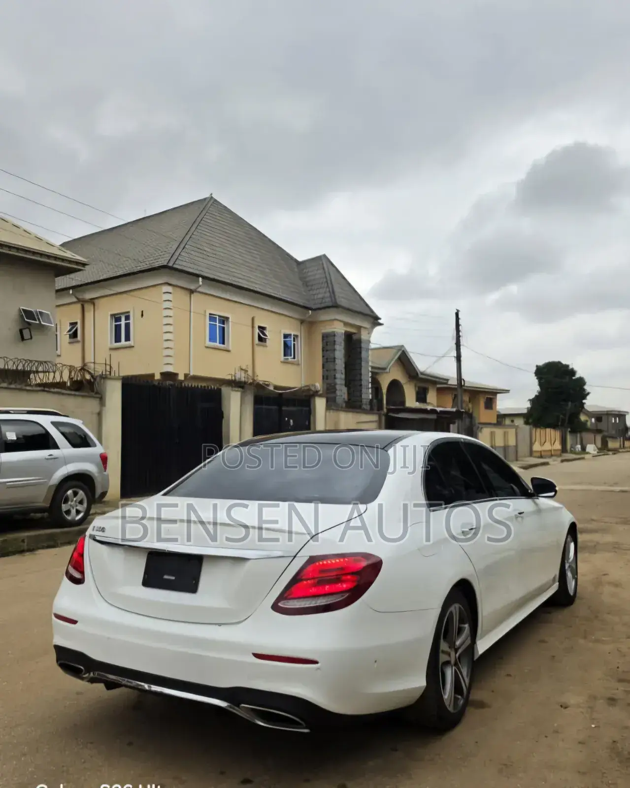 Mercedes-Benz E300 4Matic AWD Sedan (2.0L 4cyl 9A) 2017 White