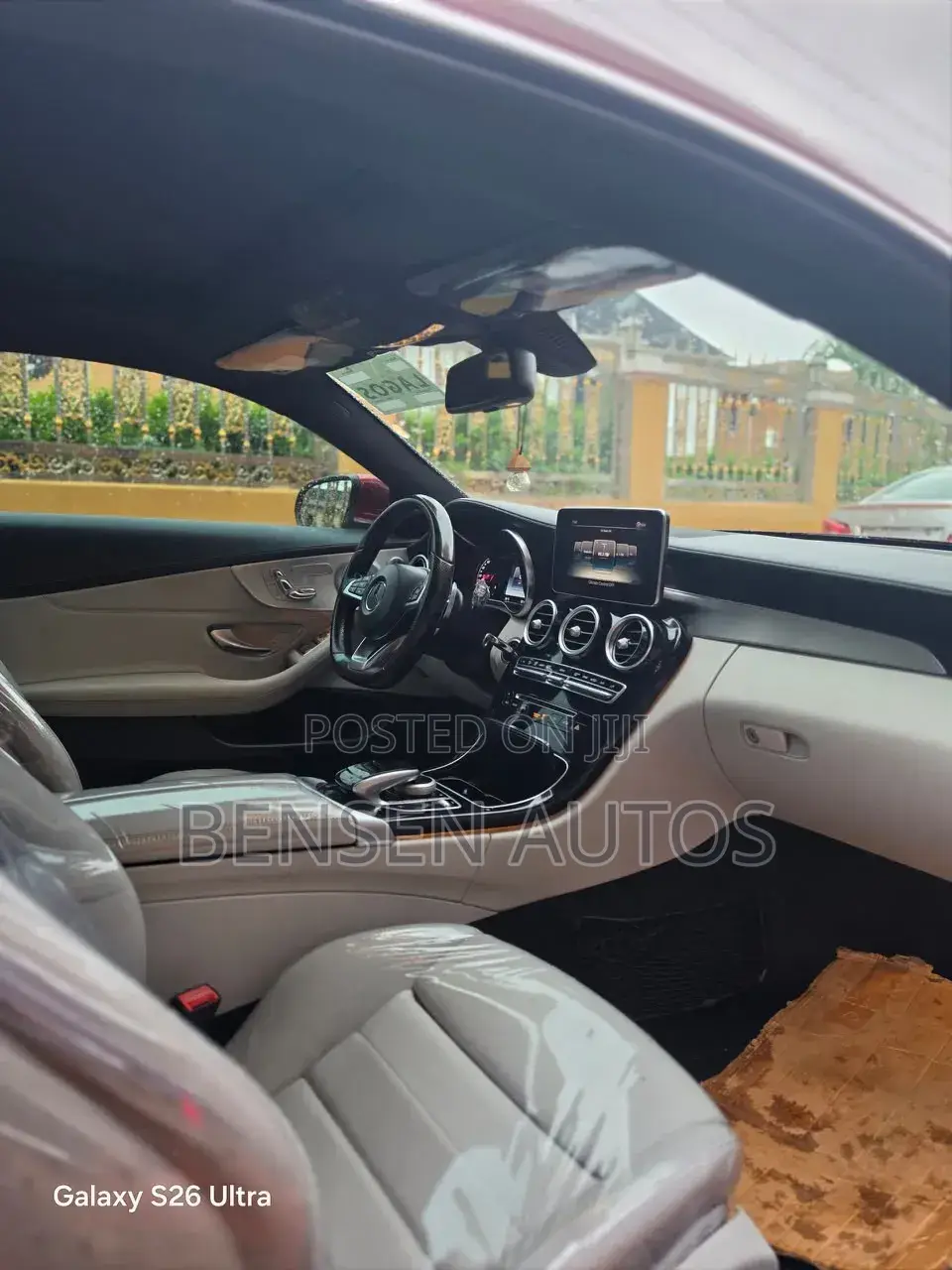 Mercedes-Benz C300 2016 Red