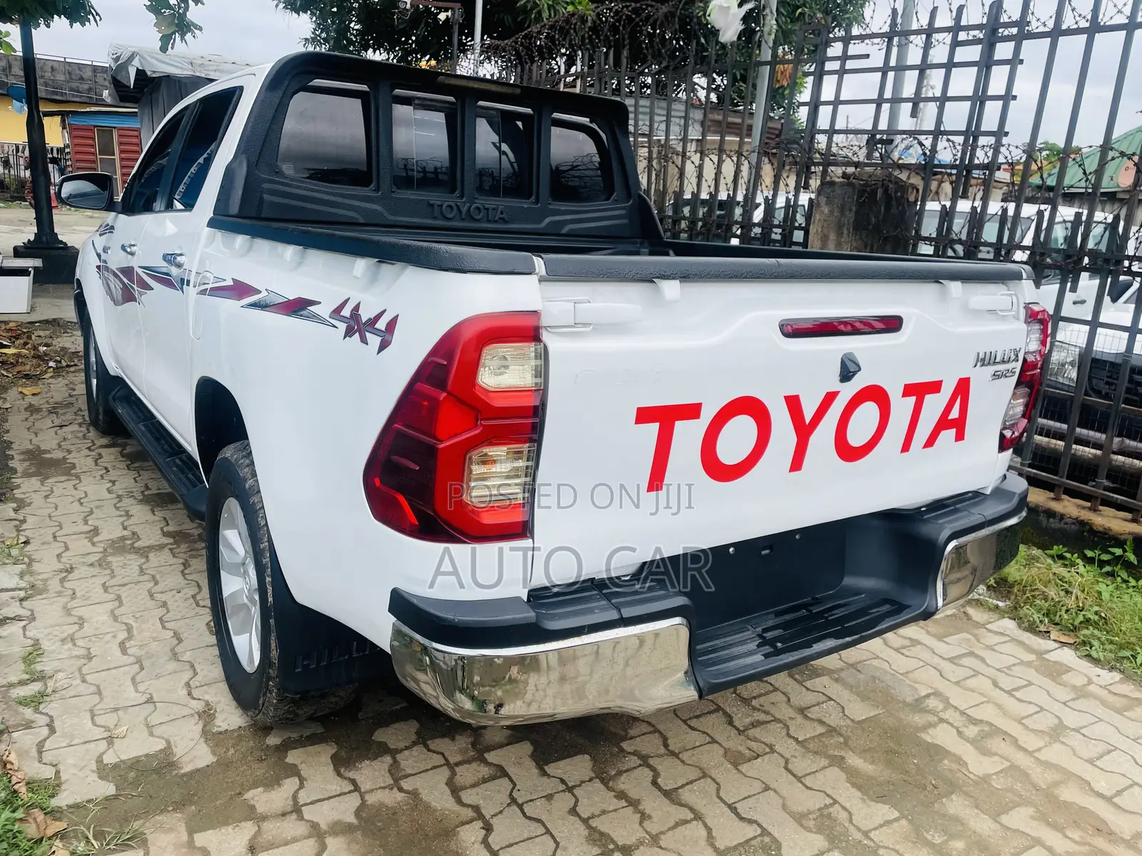 Toyota Hilux 2019 White