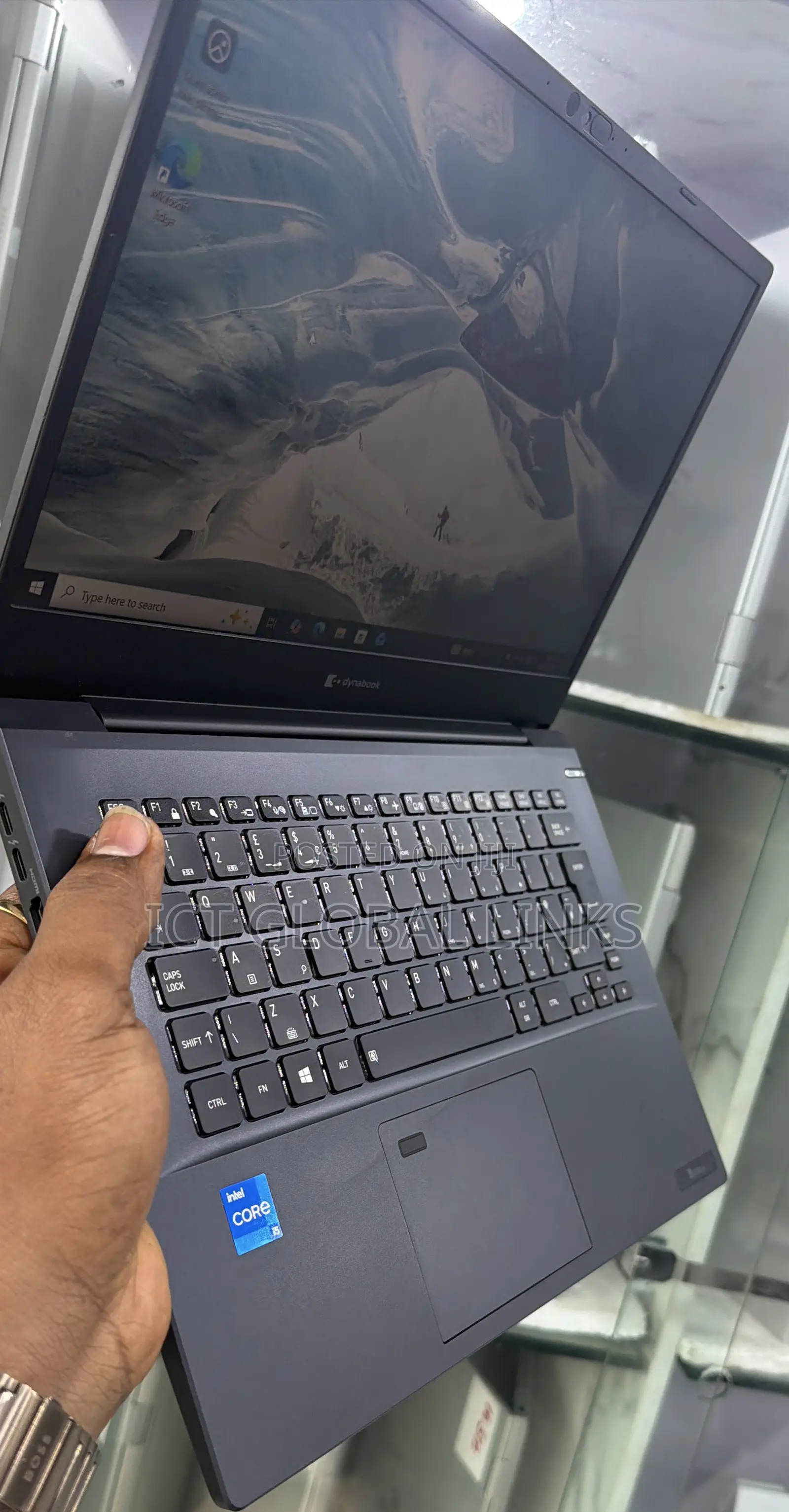 Laptop Dynabook Tecra A40-J 8GB Intel Core i5 SSD 256GB