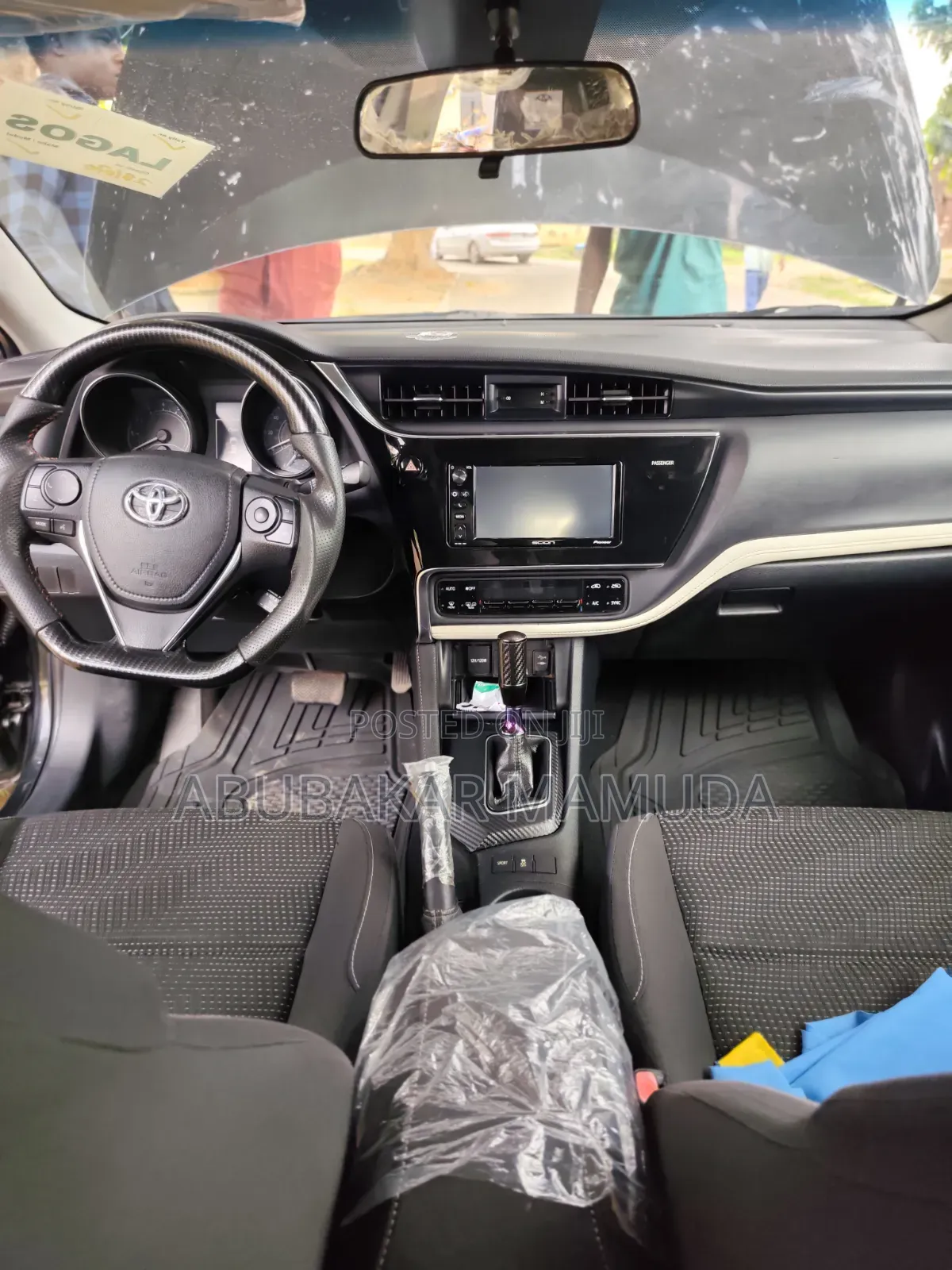 Toyota Corolla 2015 Black
