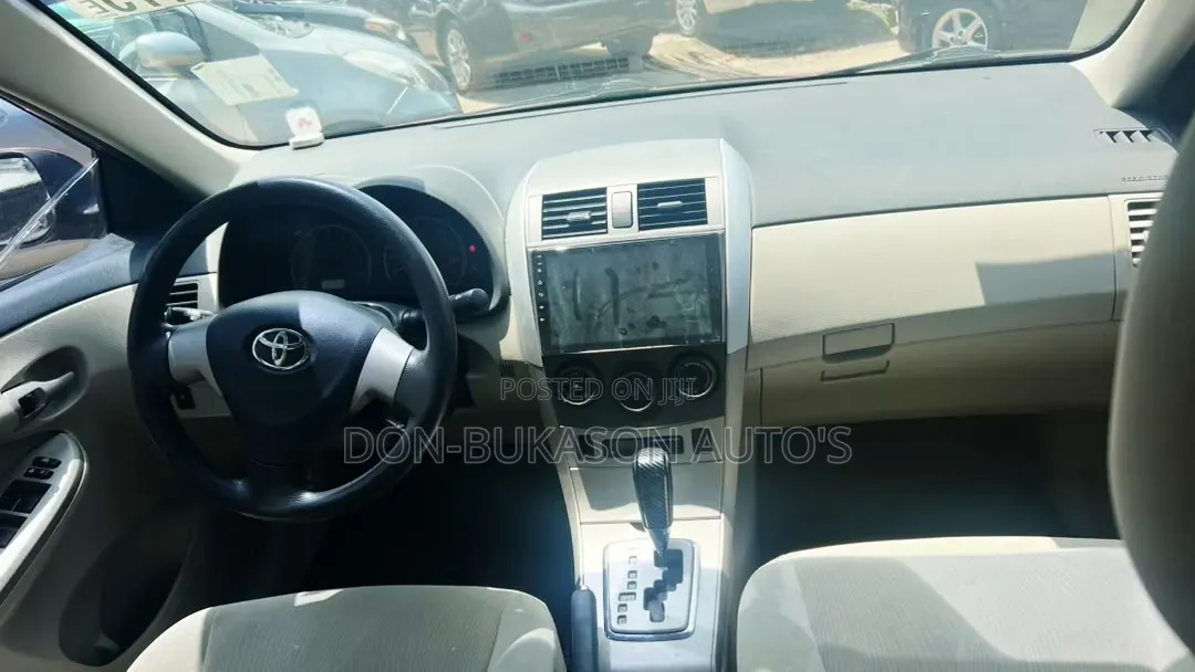 Toyota Corolla LE 4dr Sedan (1.8L 4cyl 4A) 2011 Red