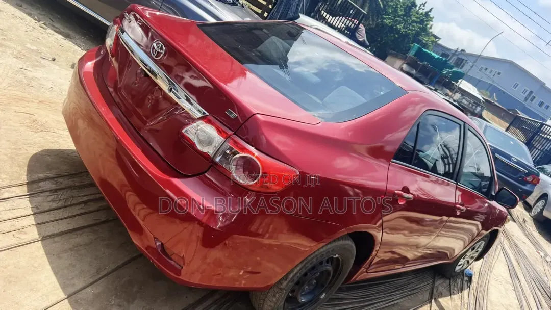 Toyota Corolla LE 4dr Sedan (1.8L 4cyl 4A) 2011 Red