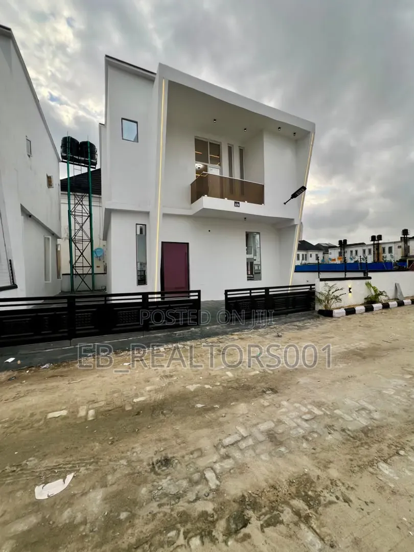 4bdrm Duplex in Secured Estate, Ikota for sale