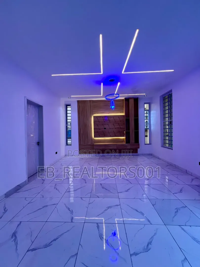 4bdrm Duplex in Secured Estate, Ikota for sale