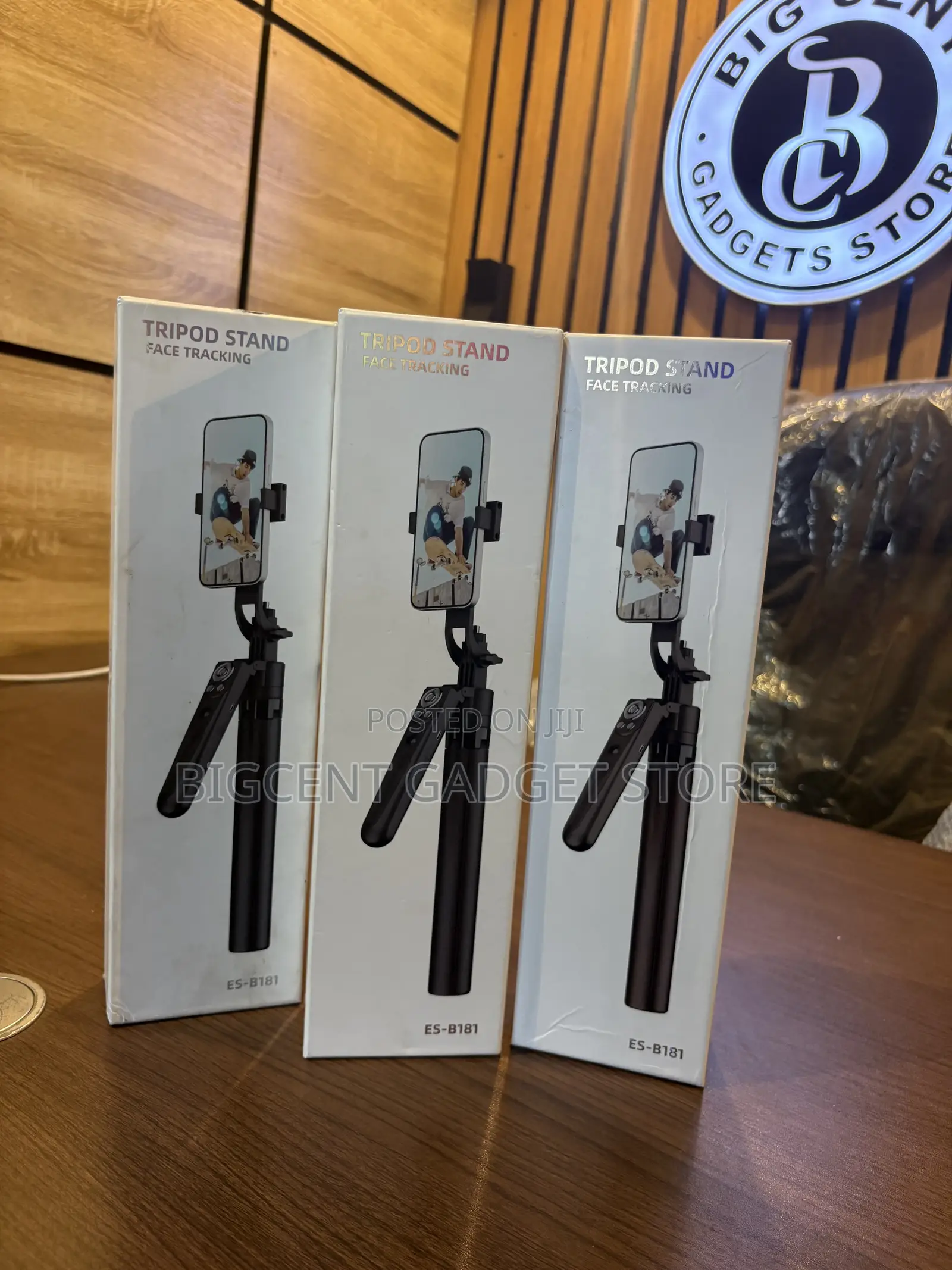 Brand New Tripod Stand Face Tracking