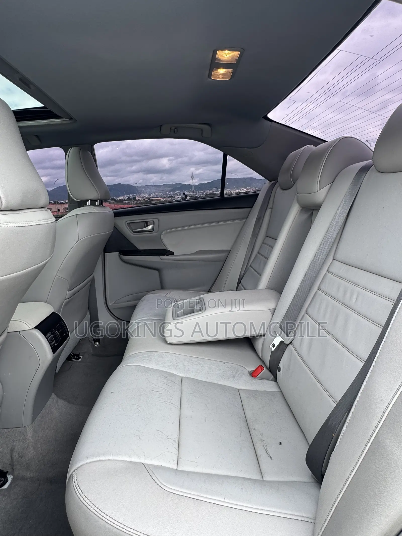 Toyota Camry XLE 4dr Sedan (2.5L 4cyl 6A) 2016 White