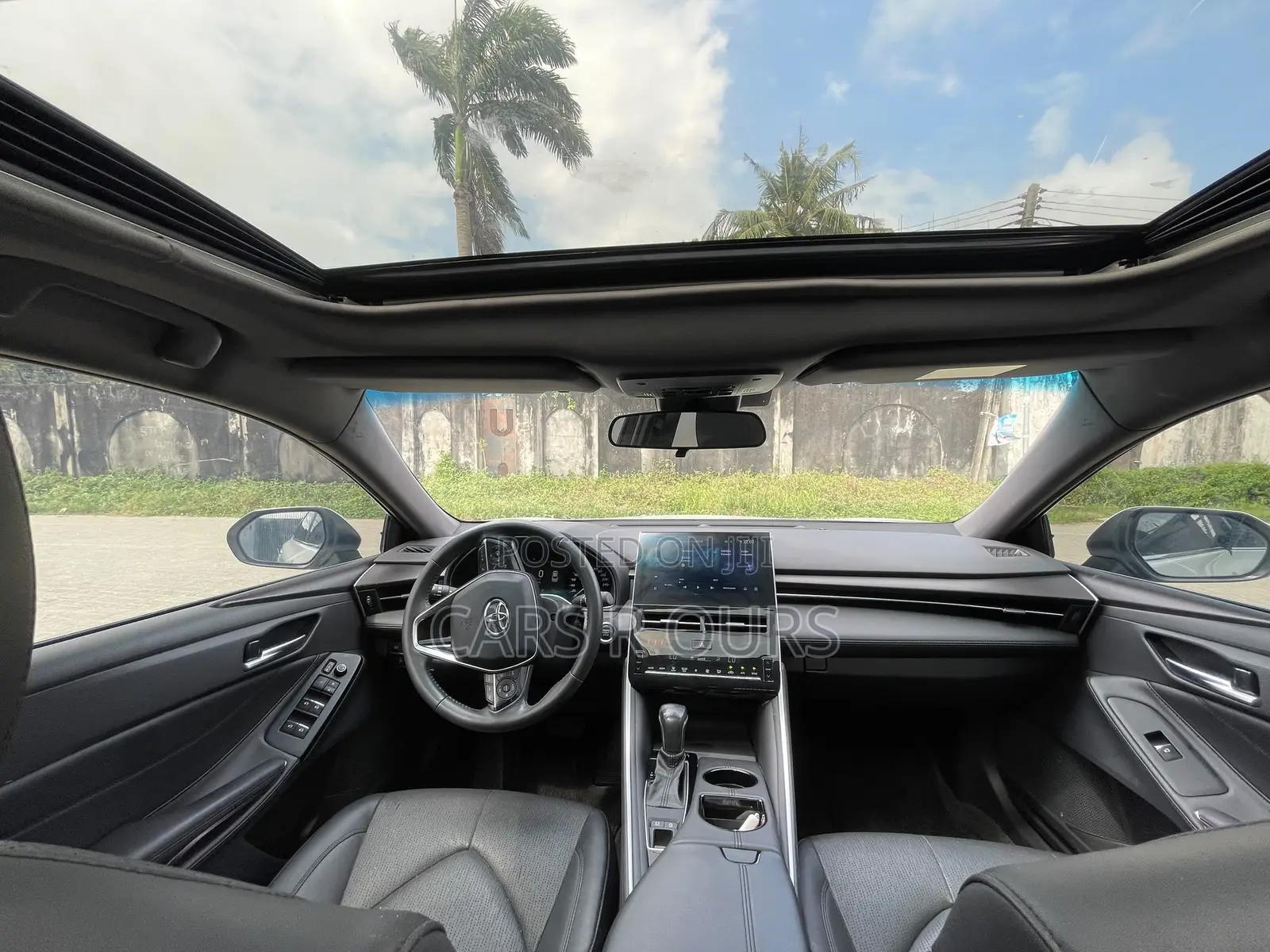 Toyota Avalon Limited 2022 White