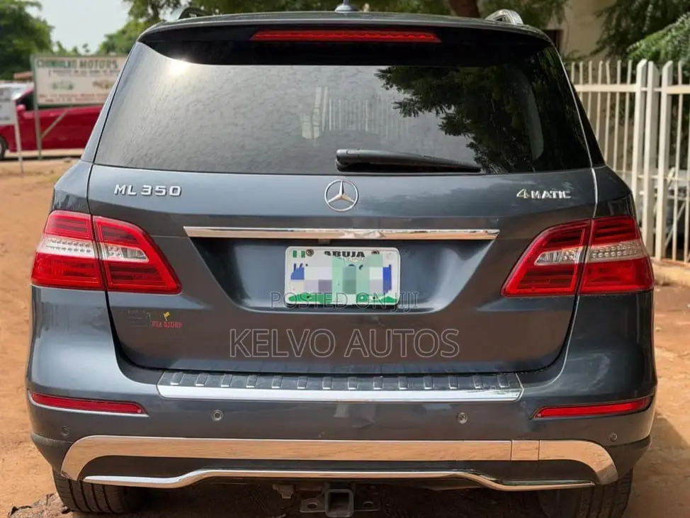 Mercedes-Benz M Class ML350 4MATIC 4dr SUV AWD (3.5L 6cyl 7A) 2014 Blue