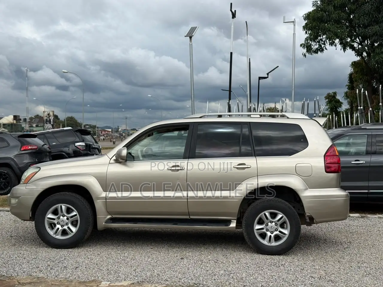 Lexus GX 470 Sport Utility 2006 Gold