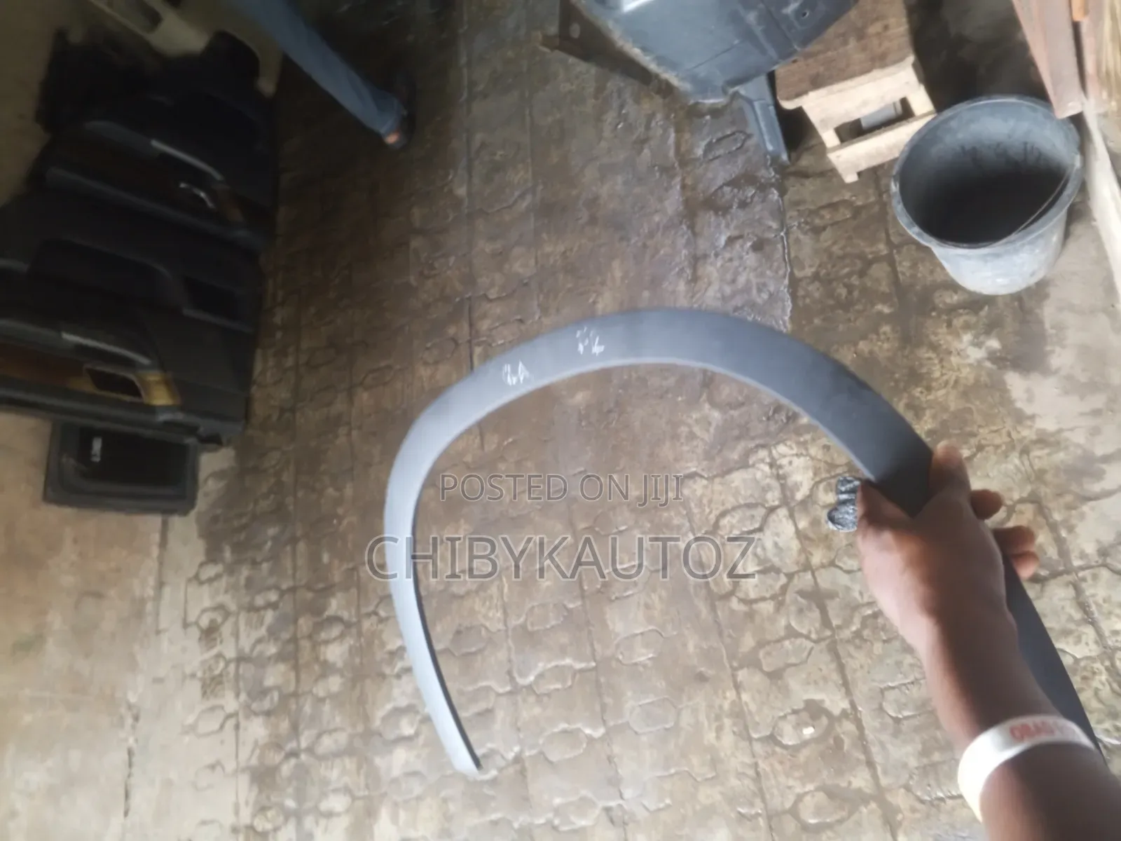 Fender Chrome for GLA 2015 Front Left