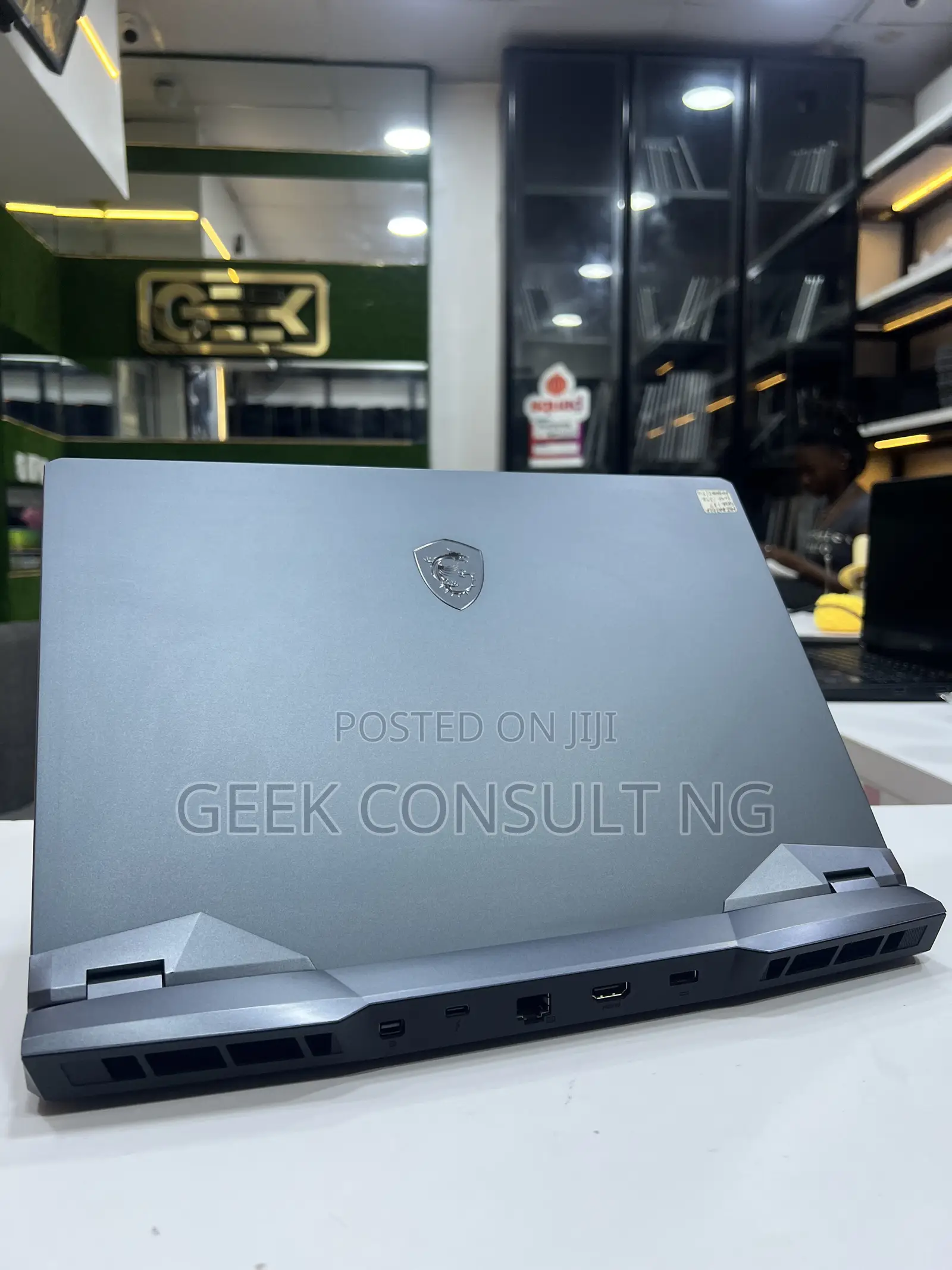 Laptop MSI GE66 Raider 16GB Intel Core i9 SSD 1T
