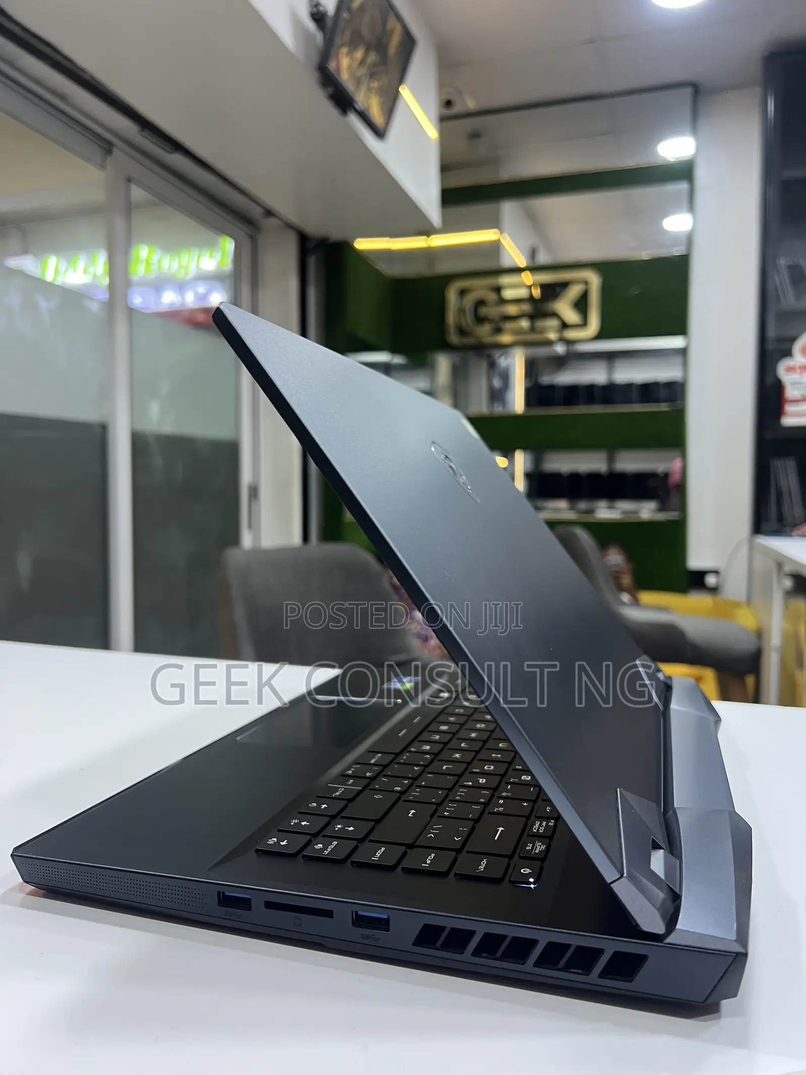 Laptop MSI GE66 Raider 16GB Intel Core i9 SSD 1T