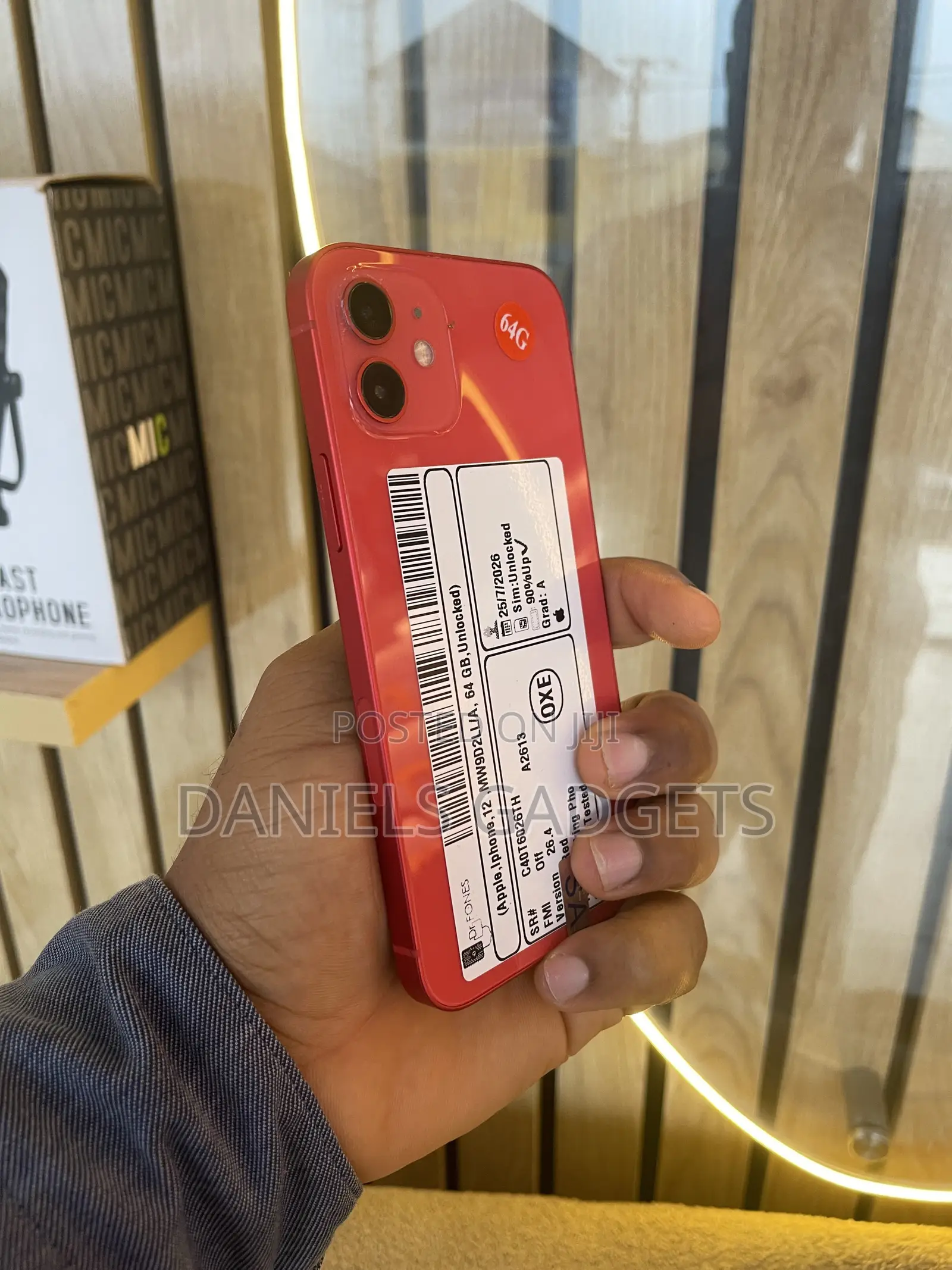 Apple iPhone 12 64 GB Red