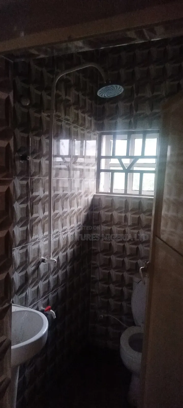 2bdrm Apartment in Isuti Rd, Igando / Ikotun/Igando for rent