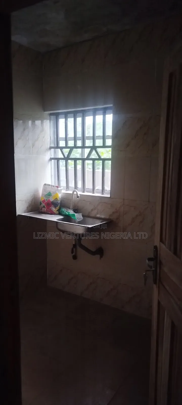 2bdrm Apartment in Isuti Rd, Igando / Ikotun/Igando for rent