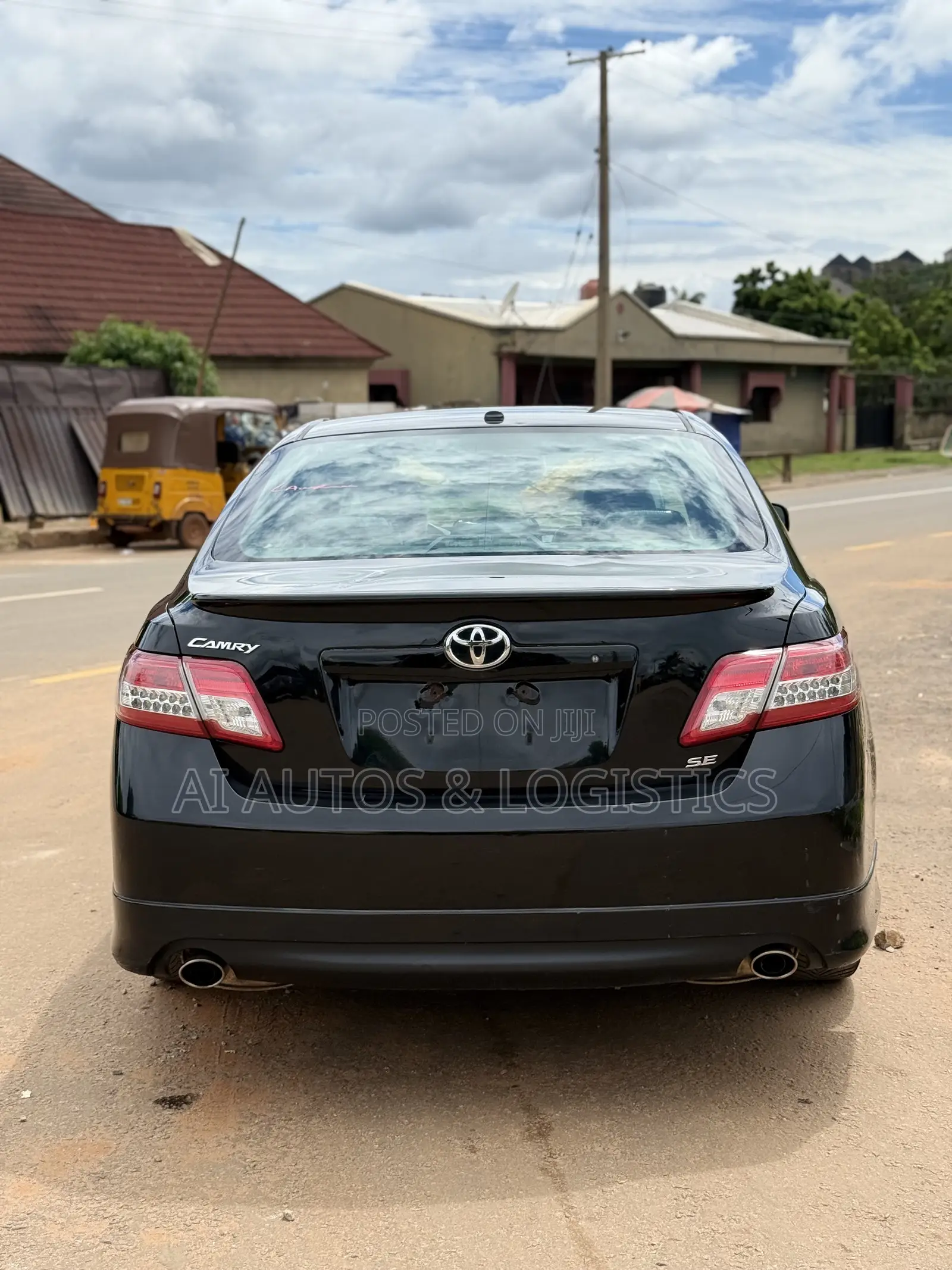 Toyota Camry SE 4dr Sedan (2.5L 4cyl 6A) 2011 Black