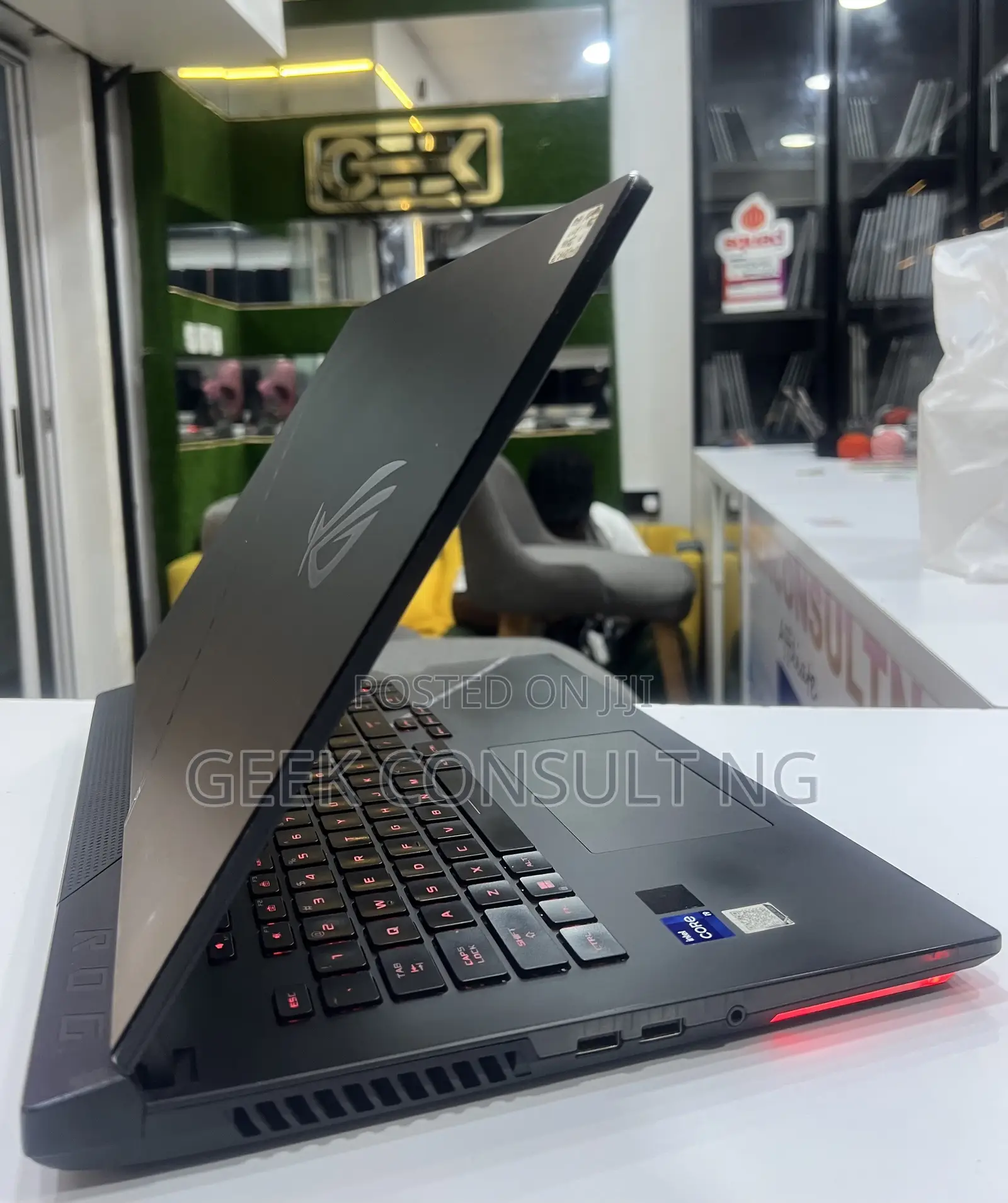 Laptop Asus ROG Strix SCAR 17 32GB Intel Core i9 SSD 1T