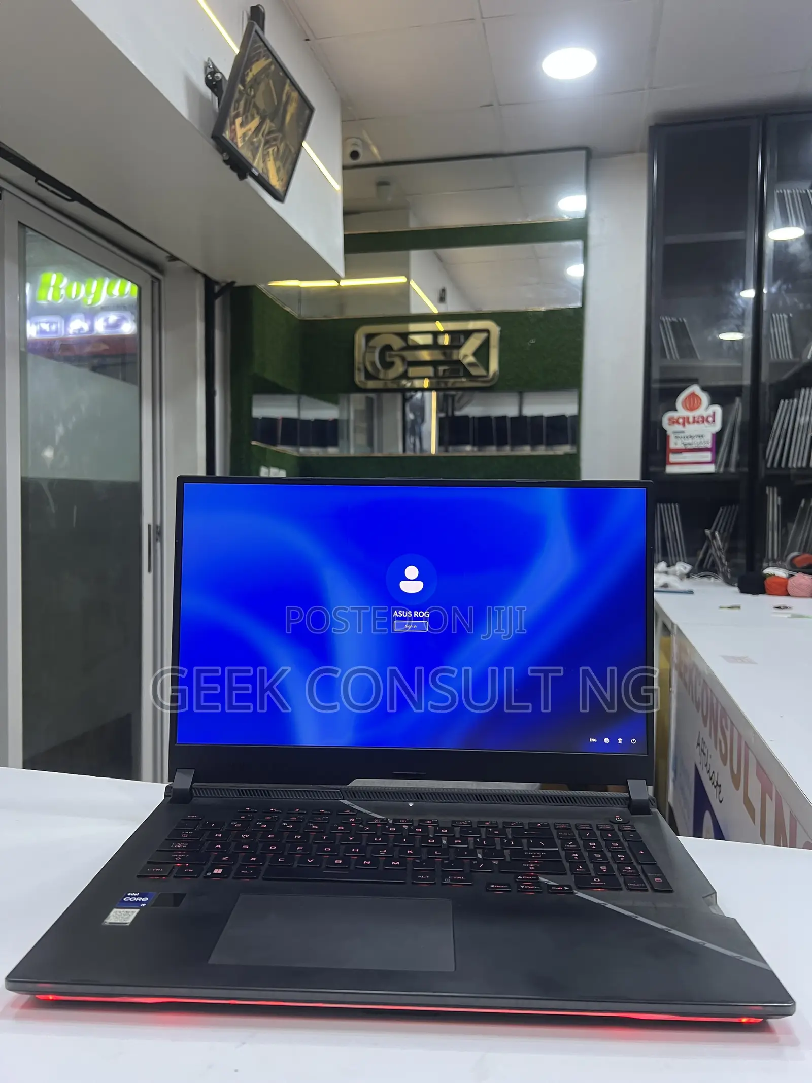 Laptop Asus ROG Strix SCAR 17 32GB Intel Core i9 SSD 1T