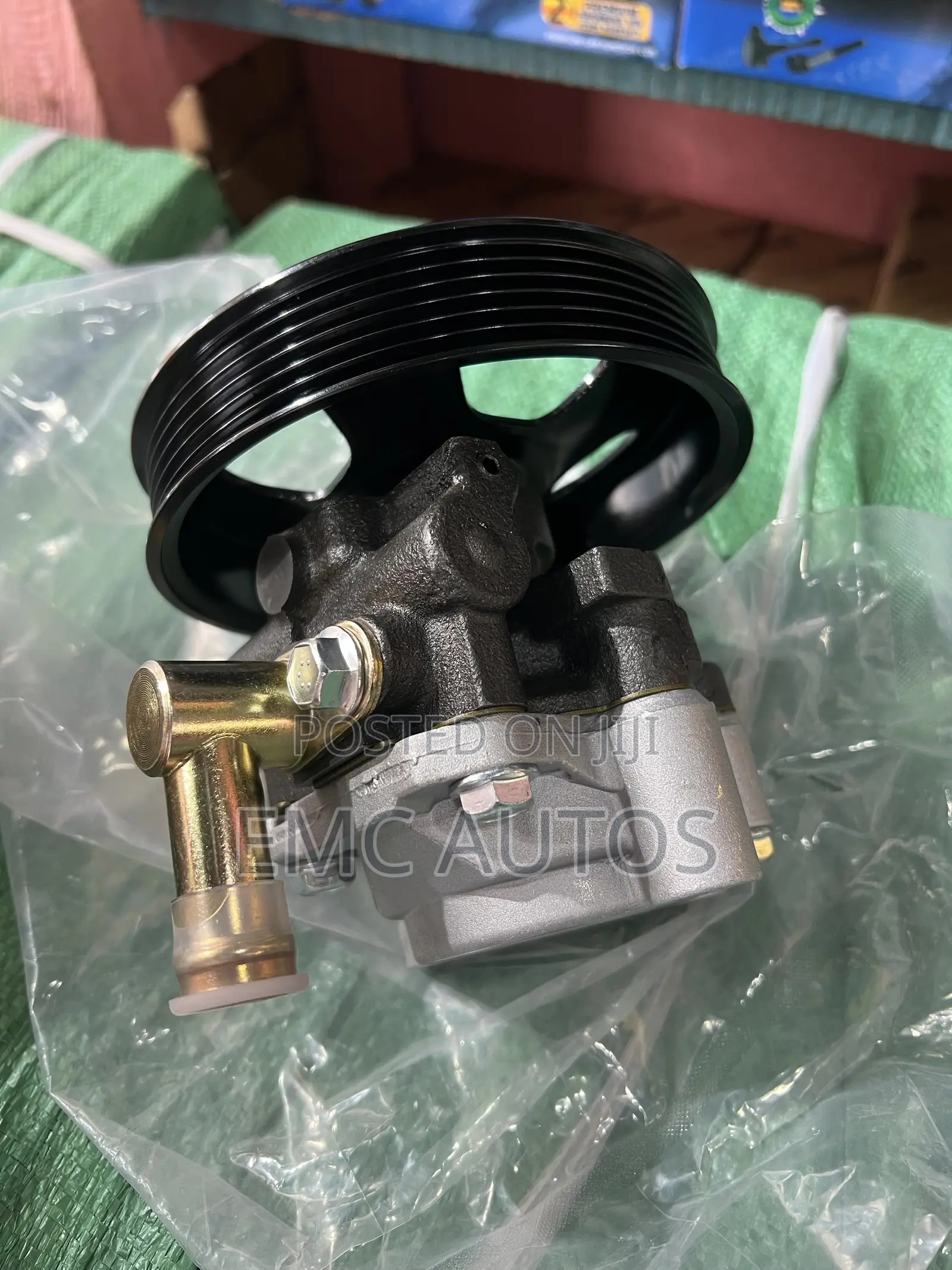 2UR Brand New Steering Pump