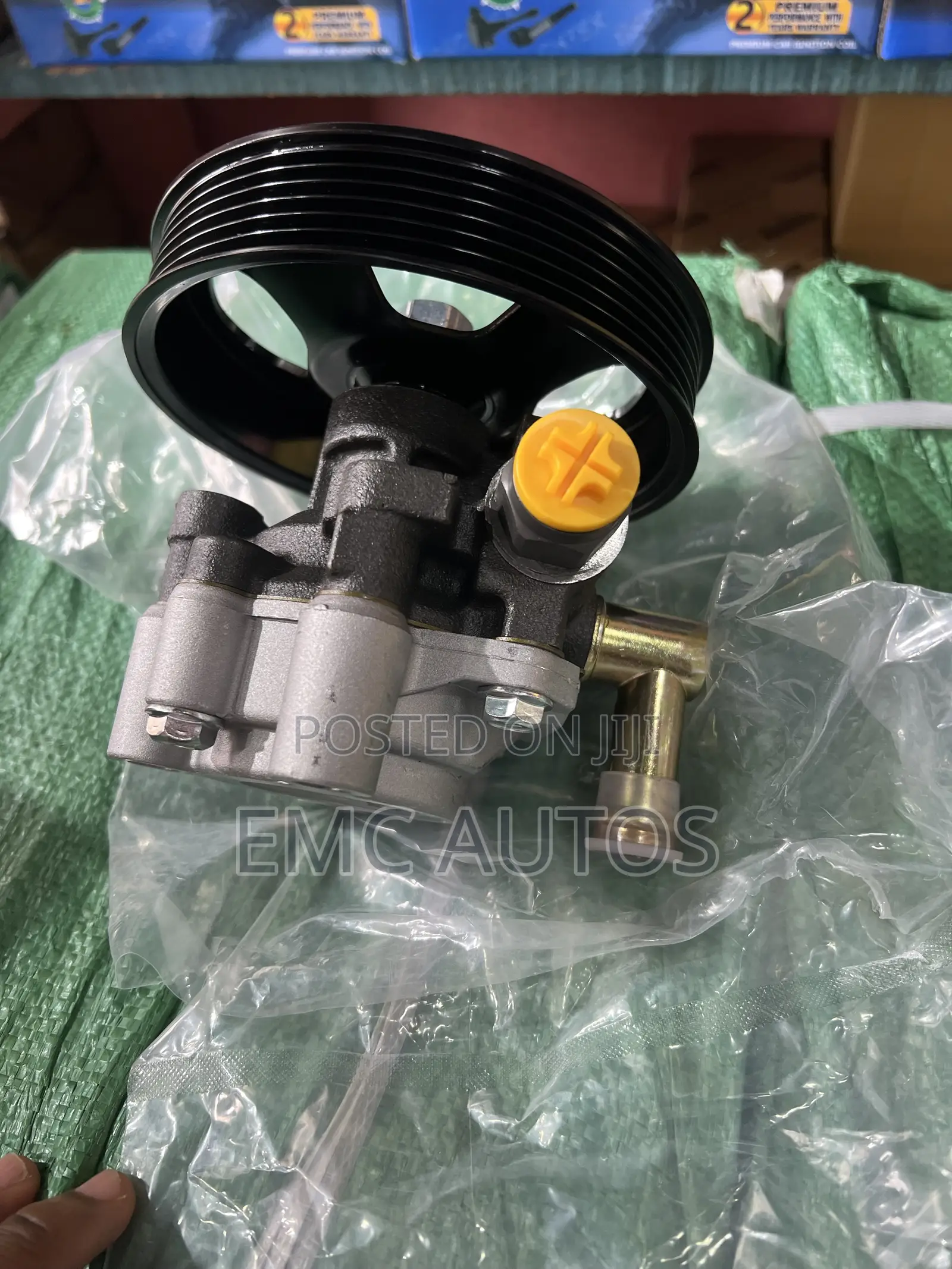 2UR Brand New Steering Pump