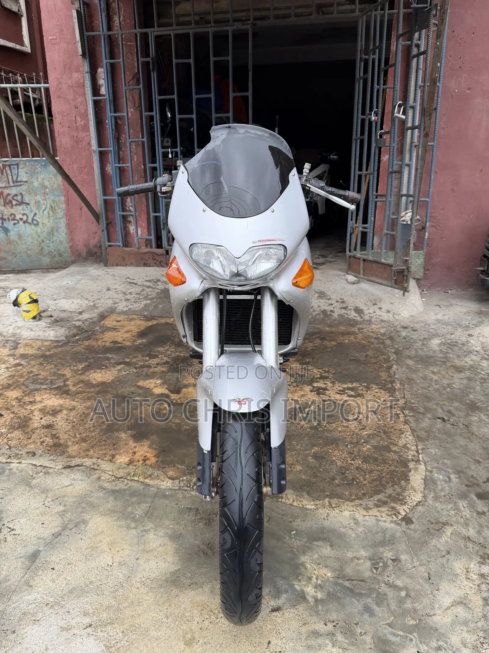 Aprilia Pegaso 2001 Gray