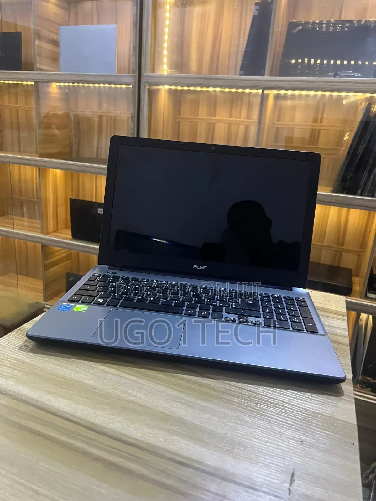 Laptop Acer Aspire E5-571G 8GB Intel Core i5 HDD 500GB