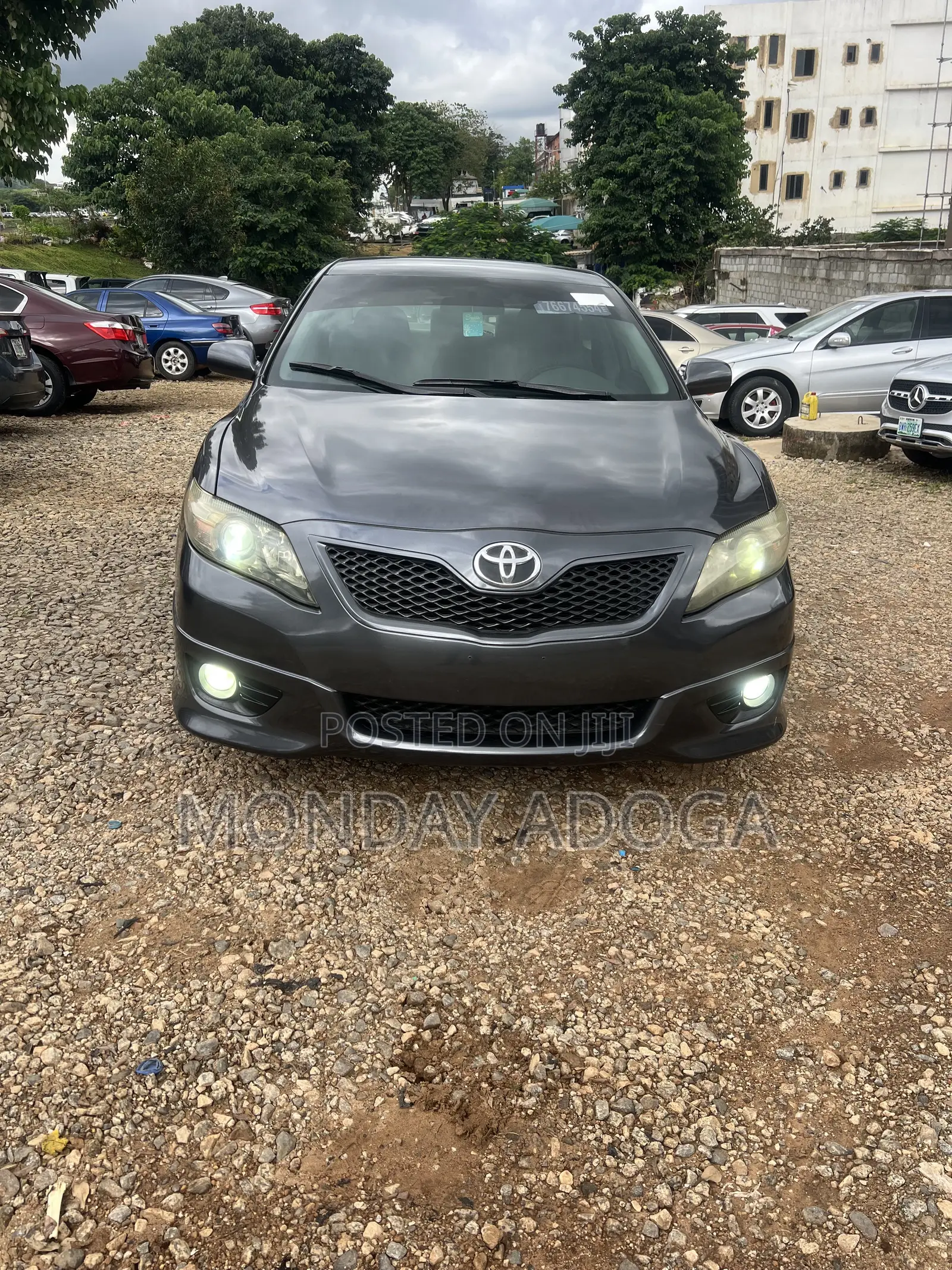 Toyota Camry SE 4dr Sedan (2.5L 4cyl 6AM) 2010 Gray