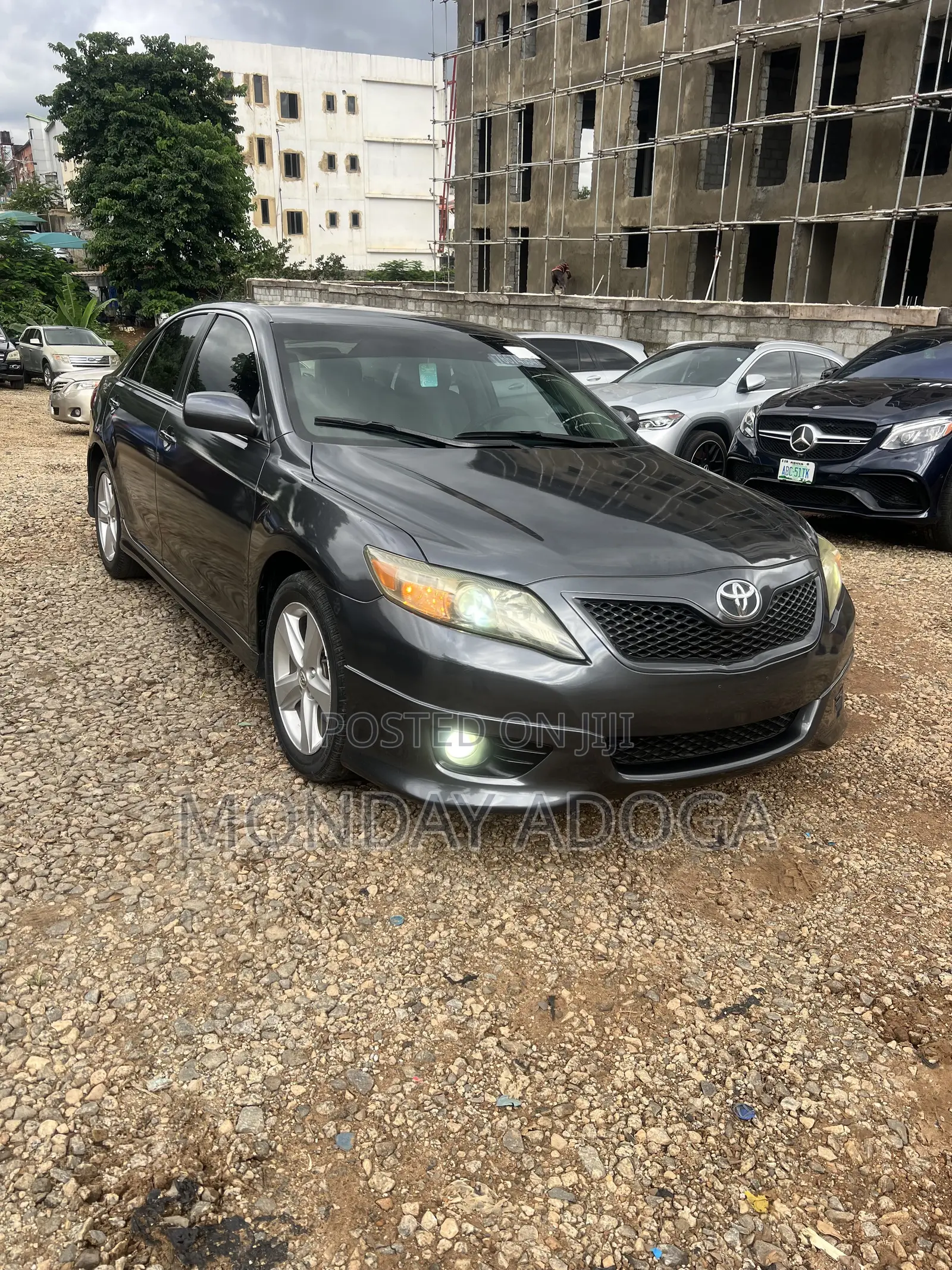 Toyota Camry SE 4dr Sedan (2.5L 4cyl 6AM) 2010 Gray