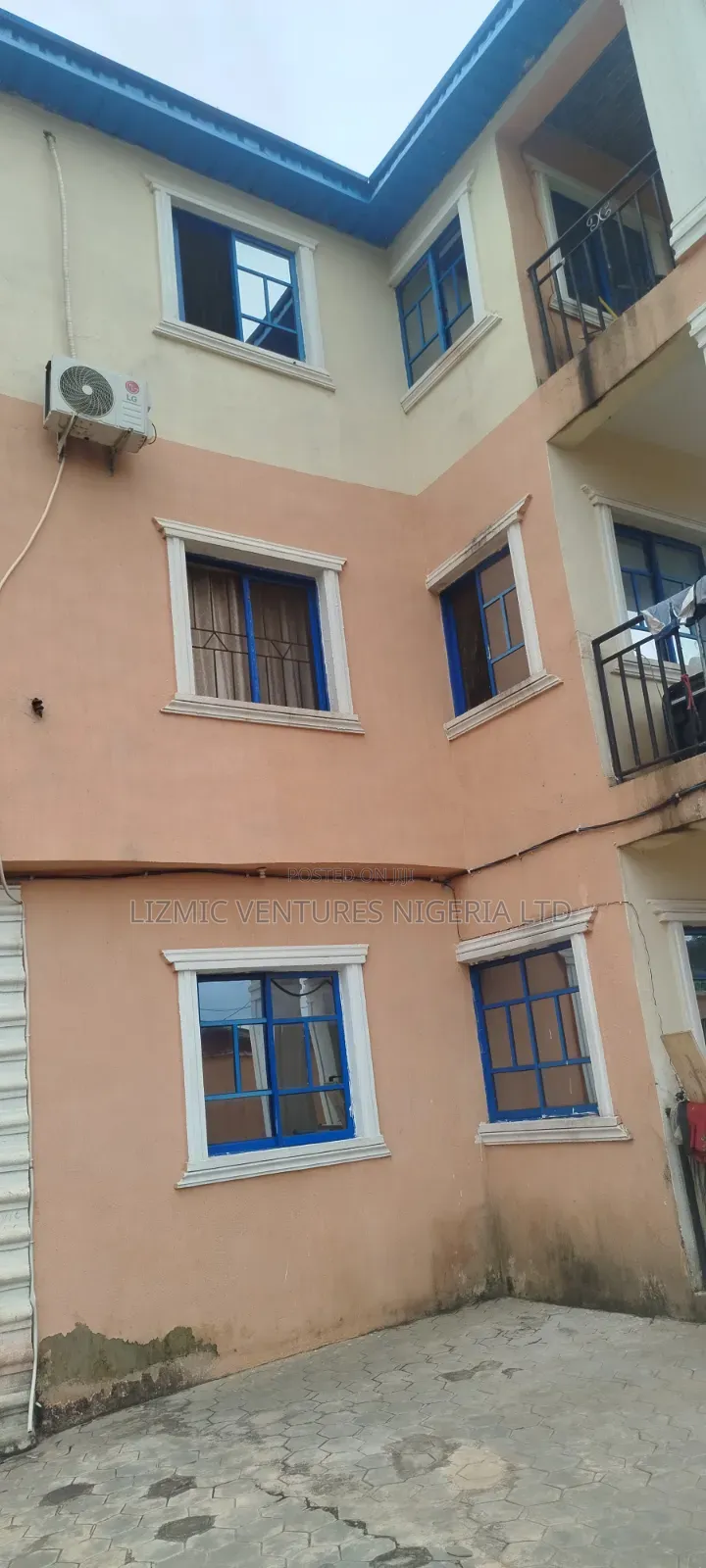 2bdrm Apartment in Isuti Rd, Igando / Ikotun/Igando for rent