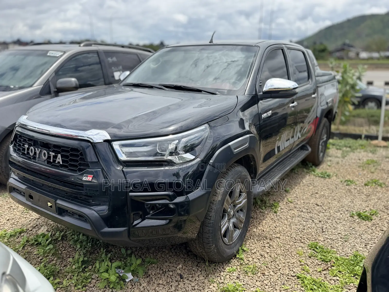 Toyota Hilux WORKMATE 4x4 2013 Black
