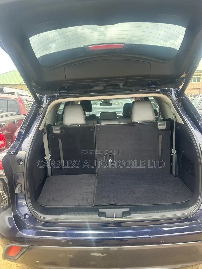 Toyota Highlander Limited 2021 Blue